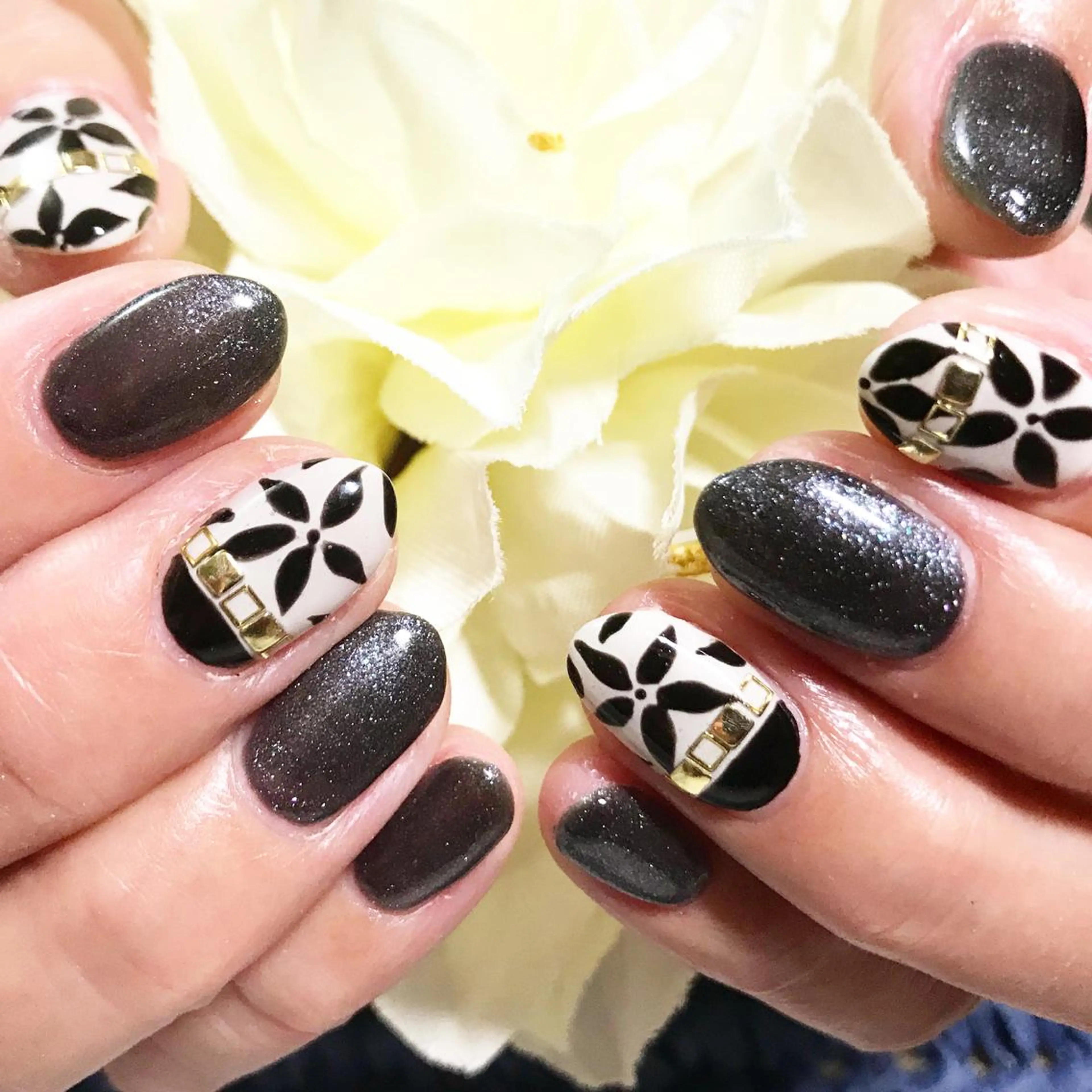 ネイル フットネイル シンプルネイル 春ネイル ホワイト 冬ネイル ネイル フフラ所属・nail fufla ♡yamane♡のネイルデザイン