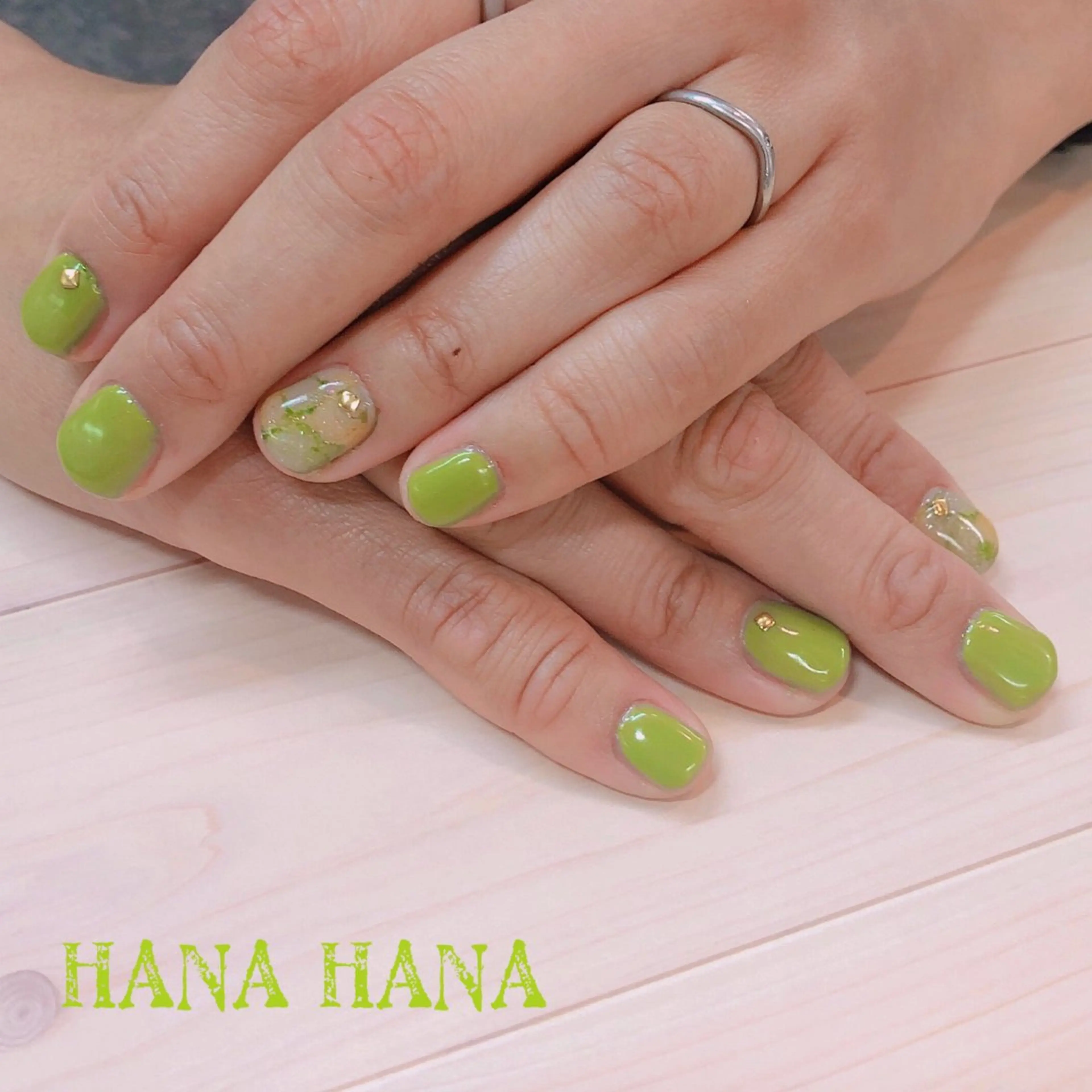 ネイル ジェルネイル HANAHANAのネイルデザイン