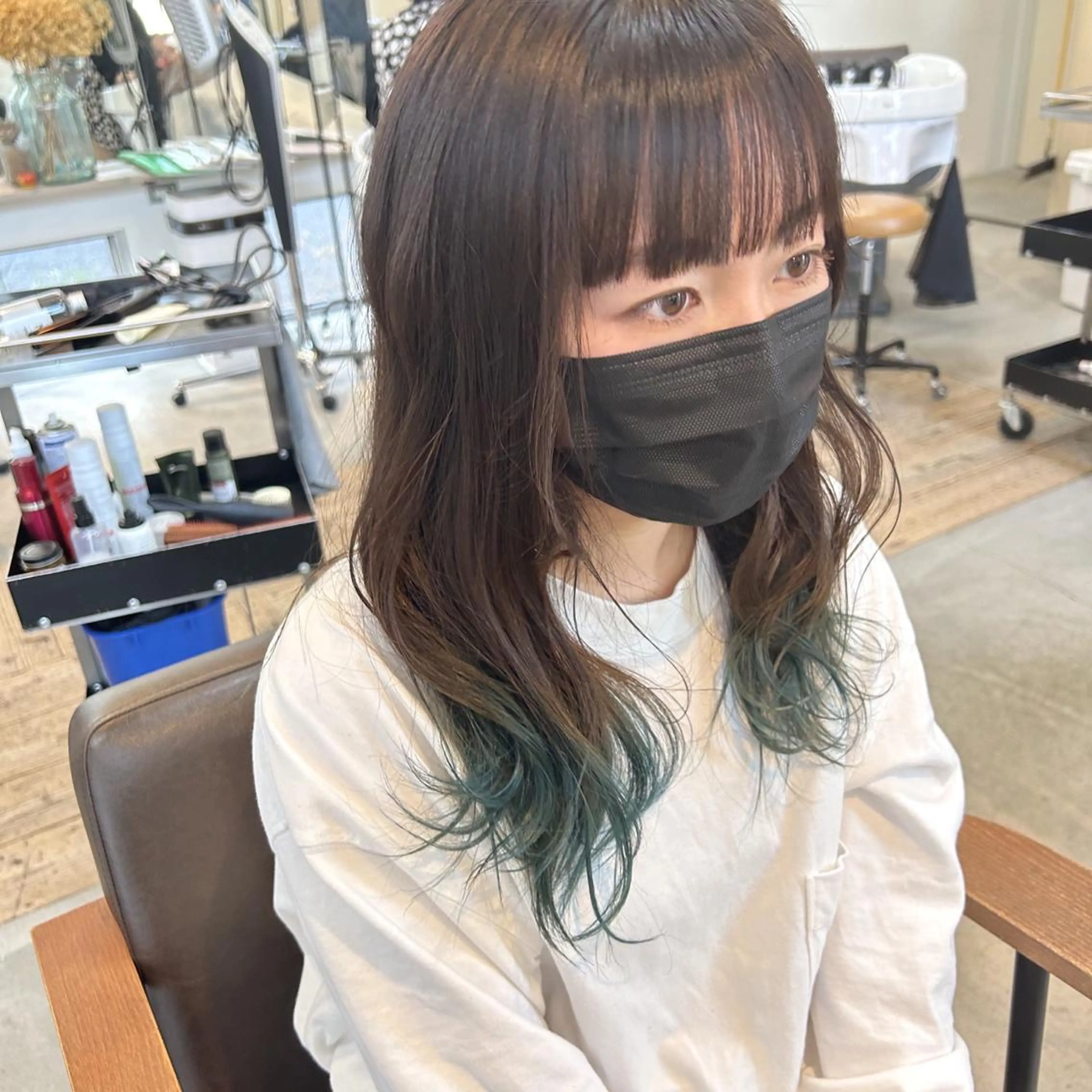 セミロング カット ヘアカラー kachina所属・綿貫 美雪のヘアスタイル