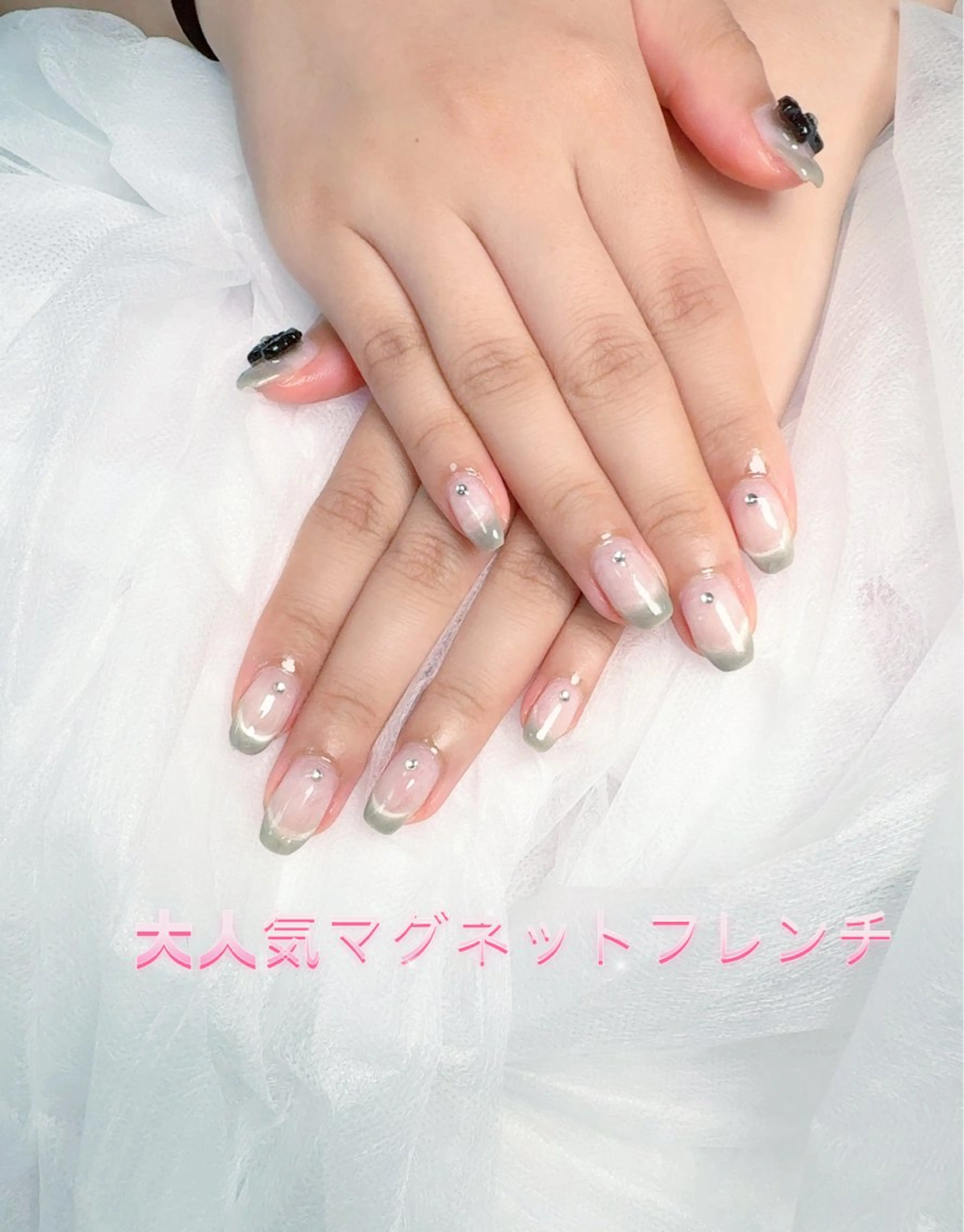 ネイル pink ladyサロン所属・べ にのネイルデザイン