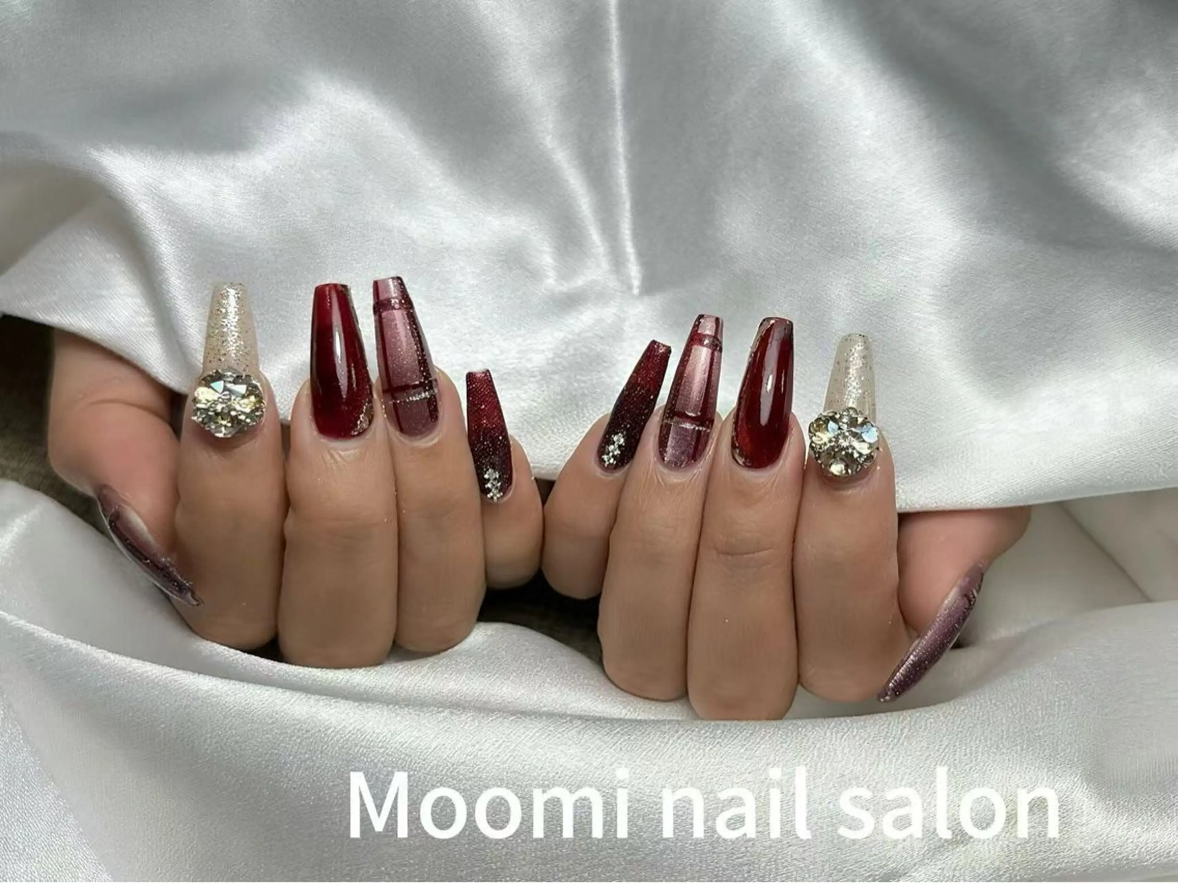 ロング ハンドネイル moomi nailのネイルデザイン