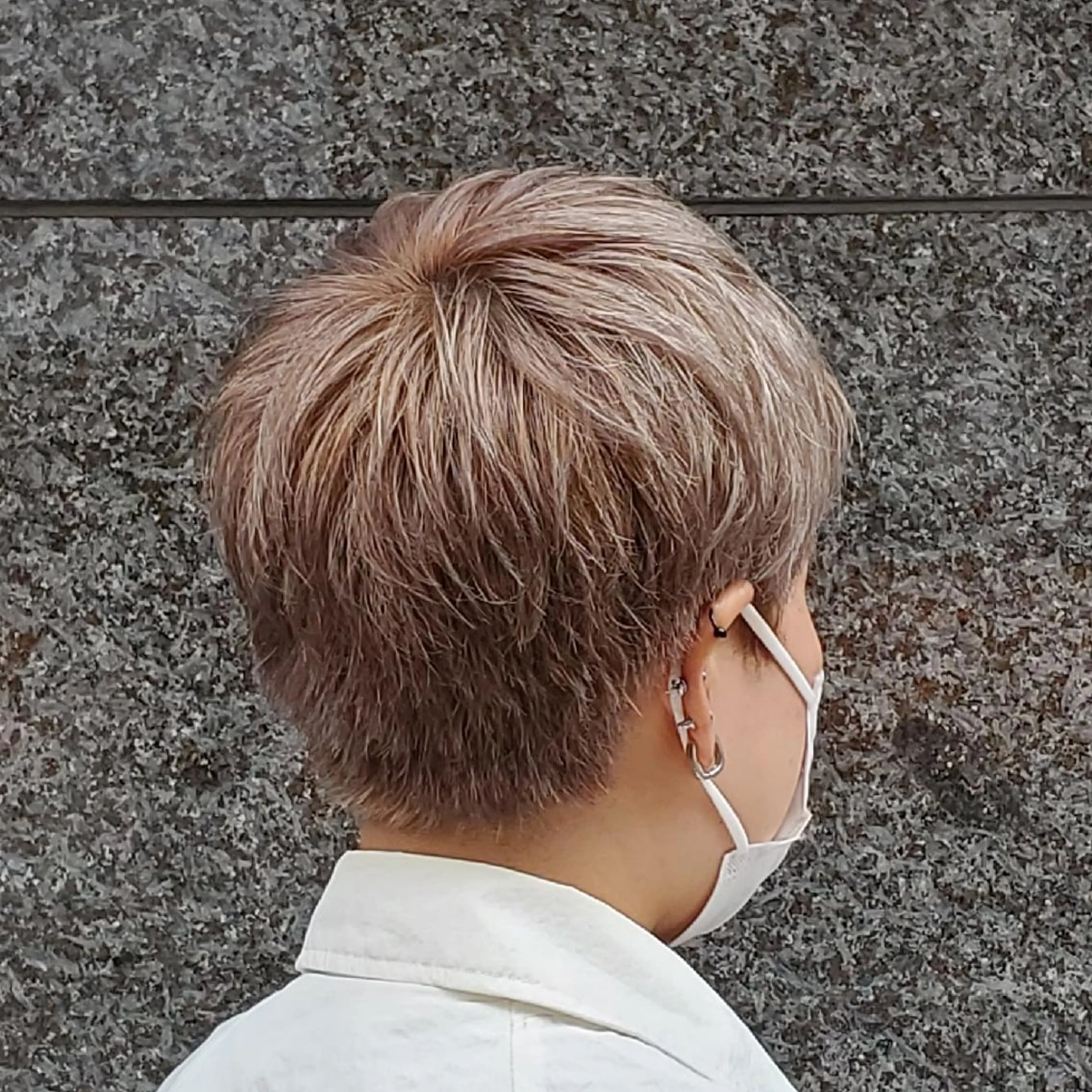 ショート カラー ブリーチ 💫似合わせカット 💫かずはのヘアスタイル