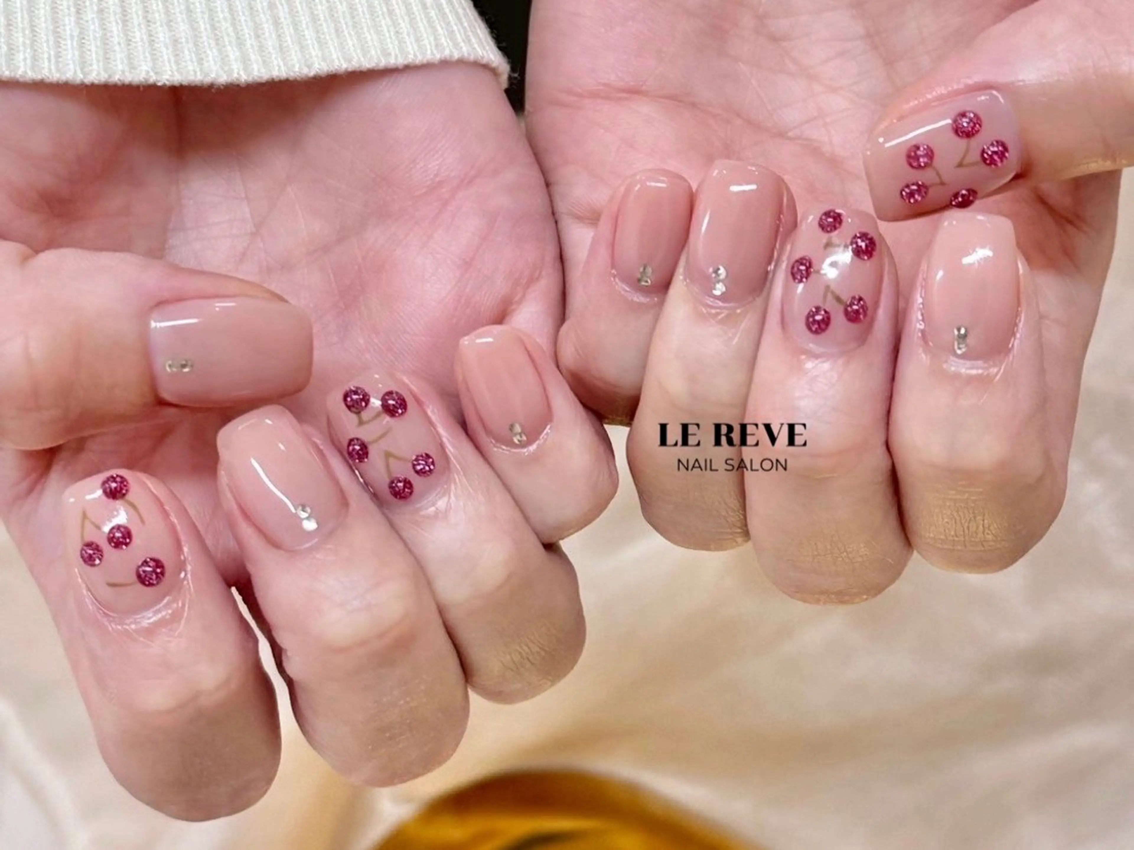 ネイル 韓国ネイル ニュアンスネイル シンプルネイル 春ネイル ワンホンネイル LE REVE nailsalonのネイルデザイン