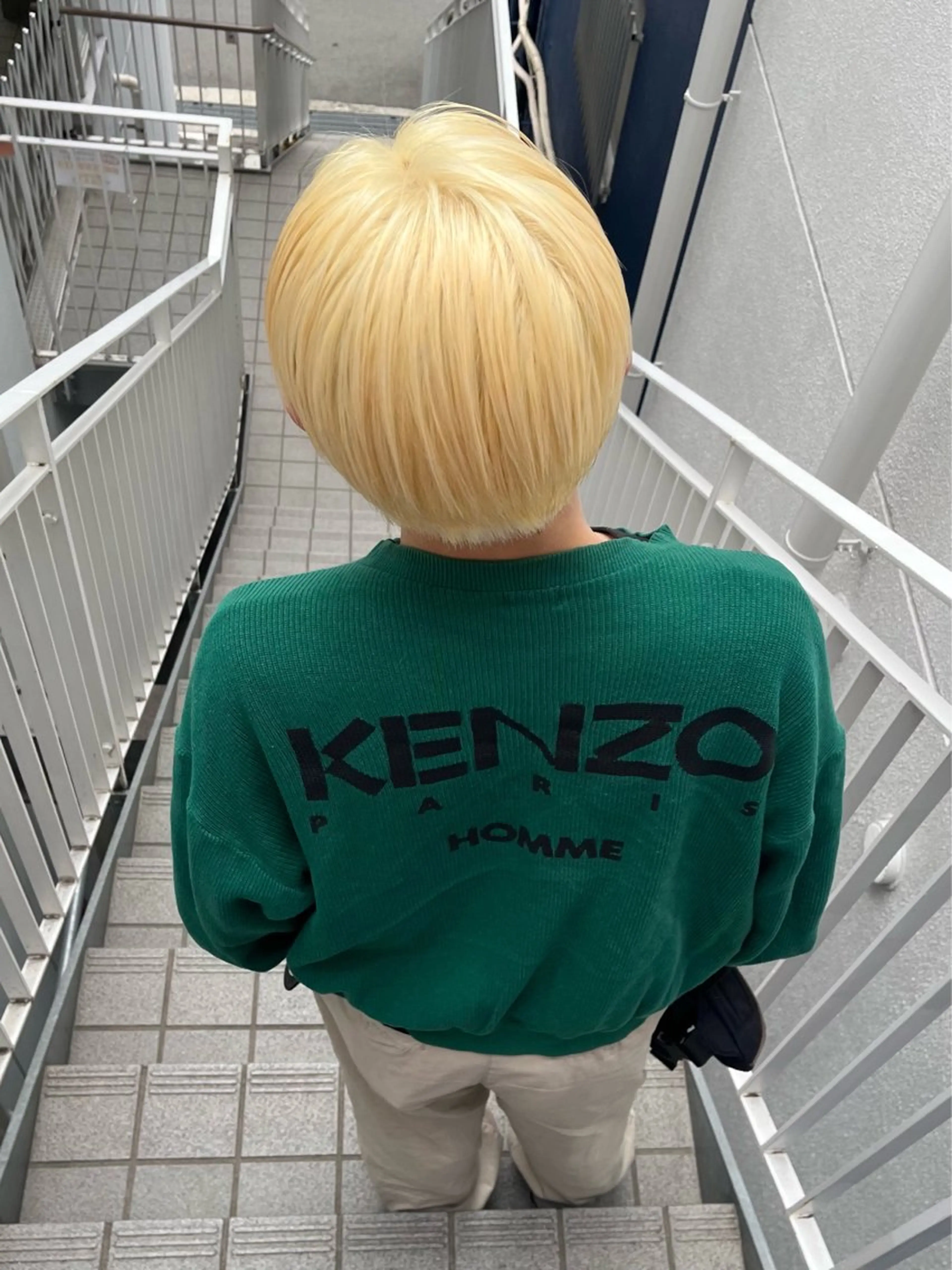 カラー メンズ 抜きっぱなしブロンド 心斎橋美容師 fumikaのヘアスタイル