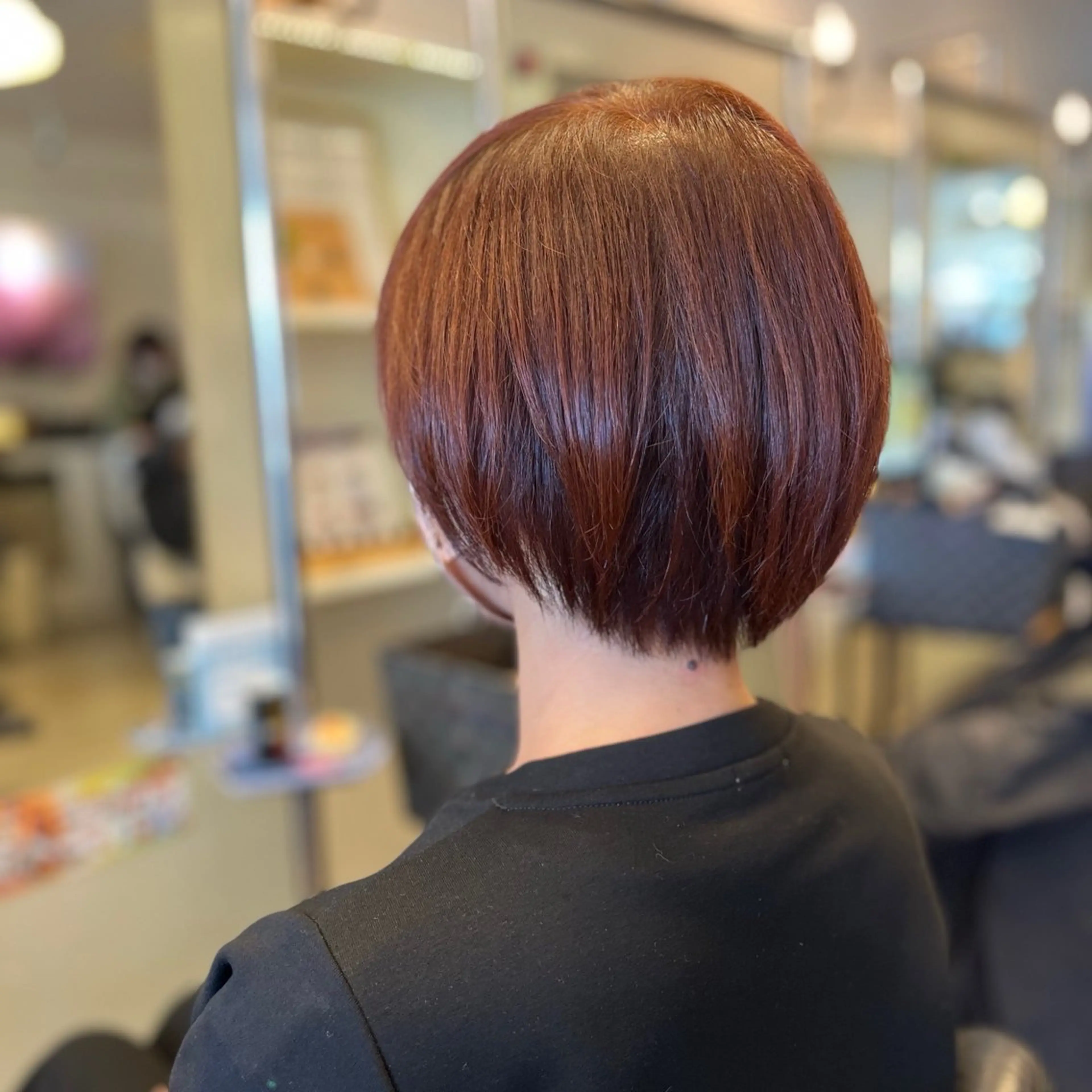 ショート カット ヘアカラー ヘッドスパ 矢崎 身江子のヘアスタイル