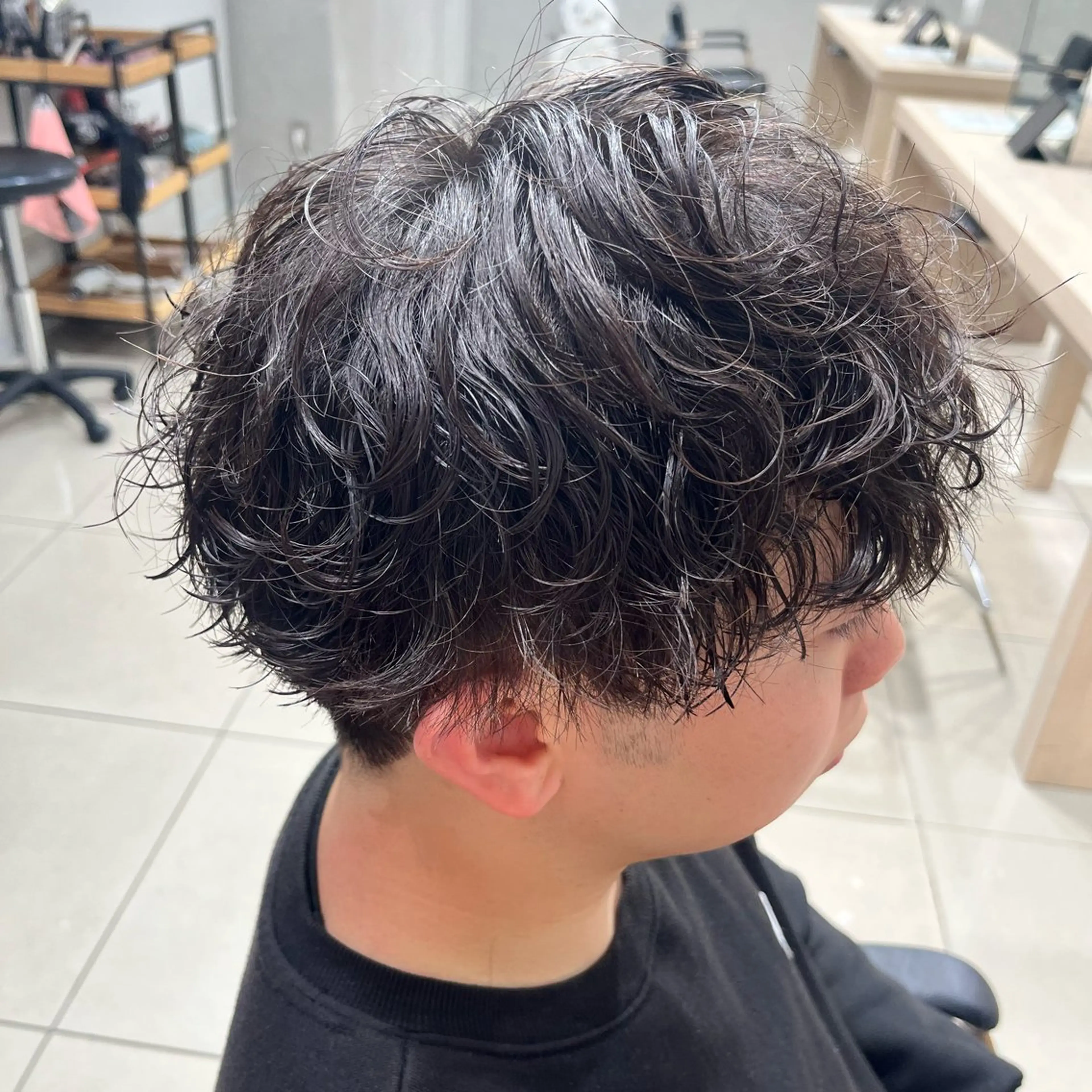 パーマ メンズ メンズパーマ 波巻きパーマ カット パーマ トリートメント 巖本 真希のヘアスタイル