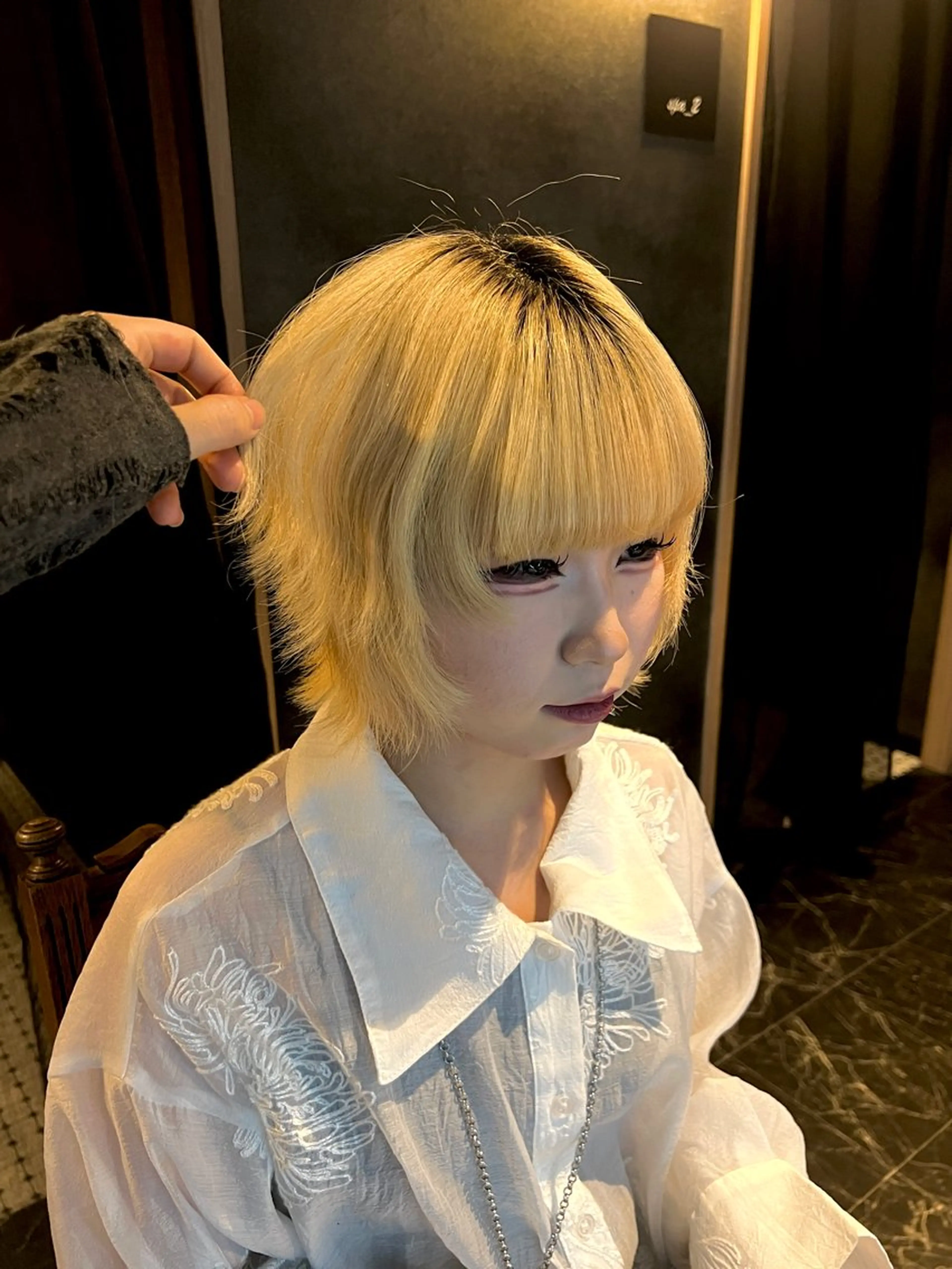 ミディアム レイヤーカット ウルフカット ウルフレイヤー カット ヘアカラー トリートメント レディース特化 ナチュラル☘︎︎芹七のヘアスタイル