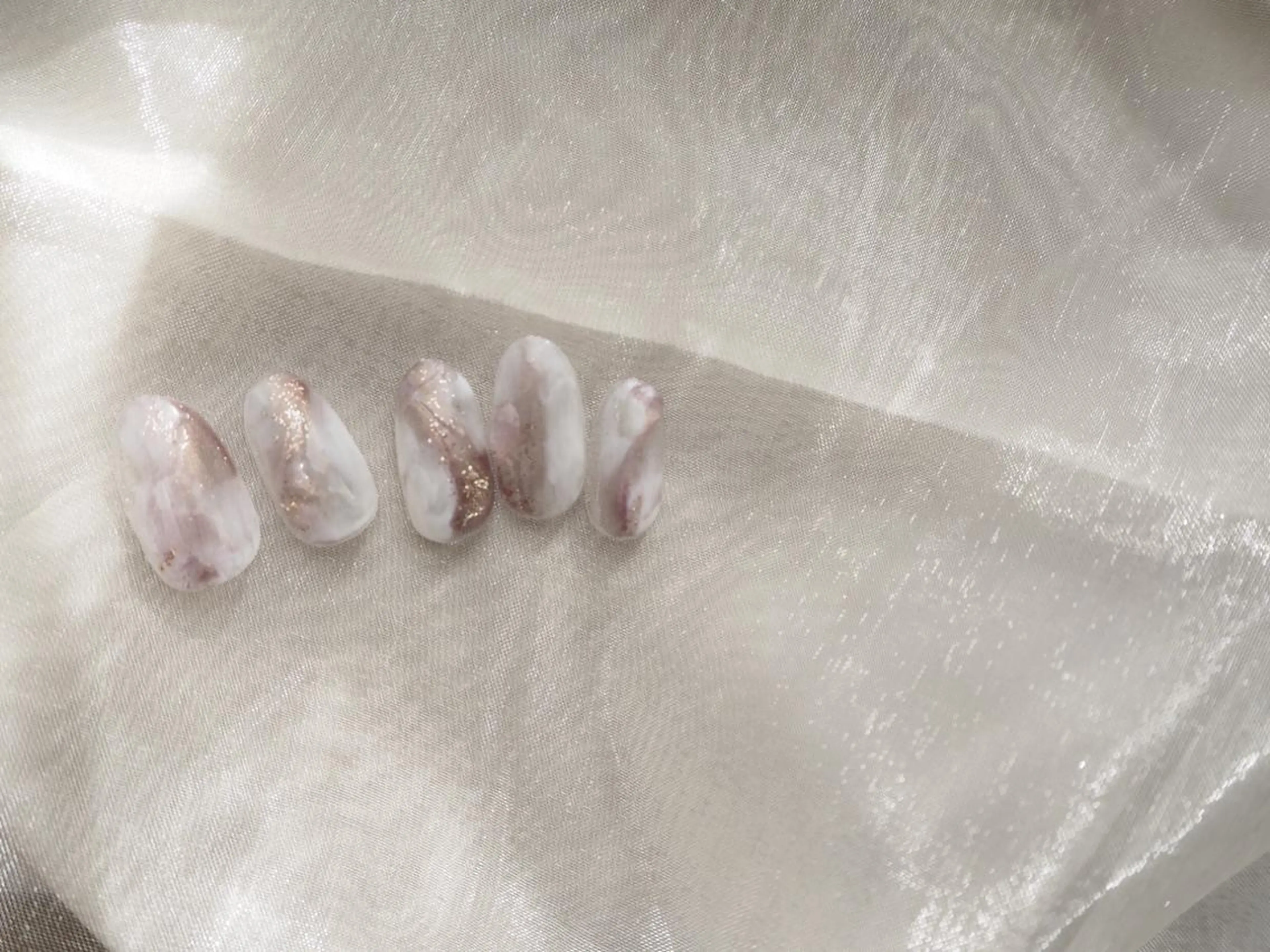 ネイル ニュアンスネイル セキグチ guttinailのネイルデザイン