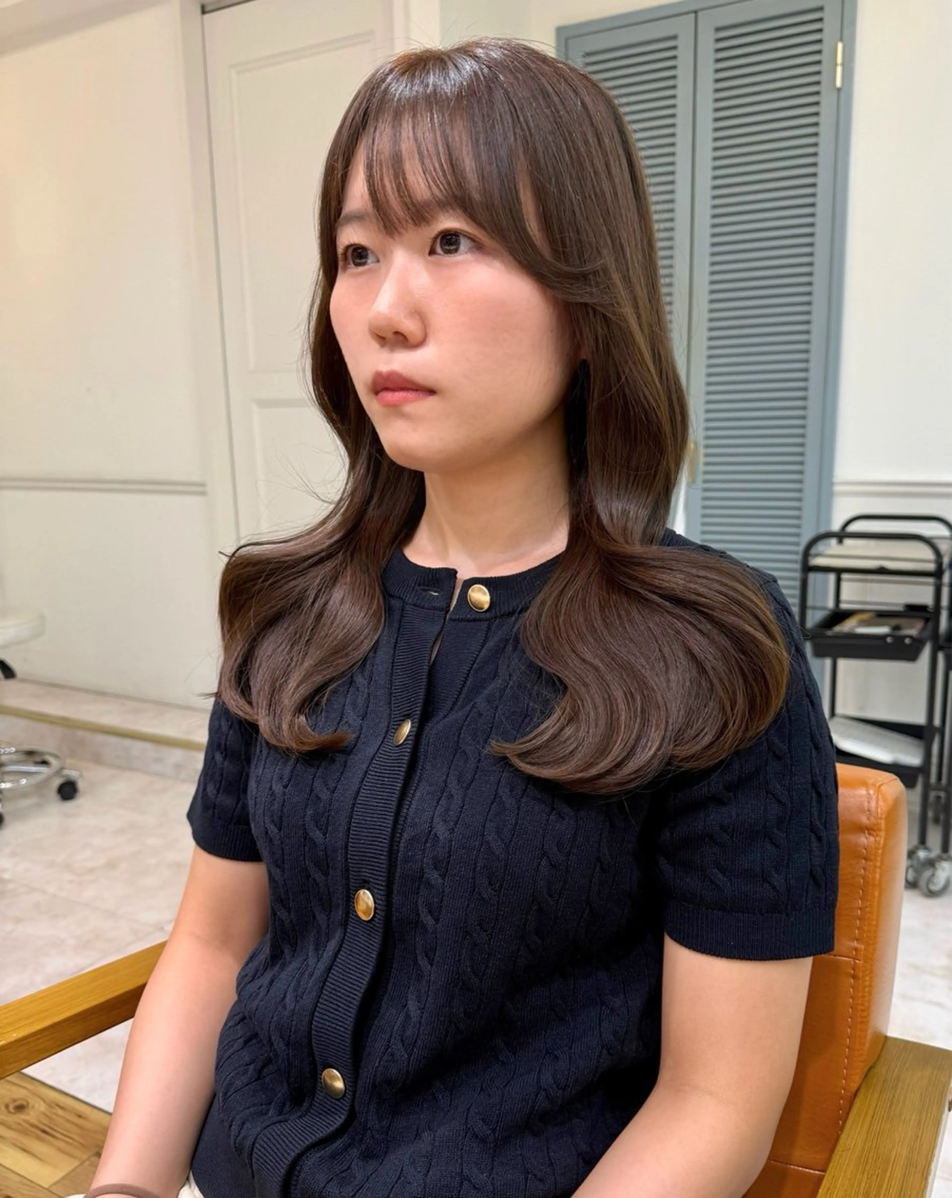 セミロング カラー ベージュカラー 透明感カラー オリーブベージュ ヘアカラー 木村 咲花のヘアスタイル