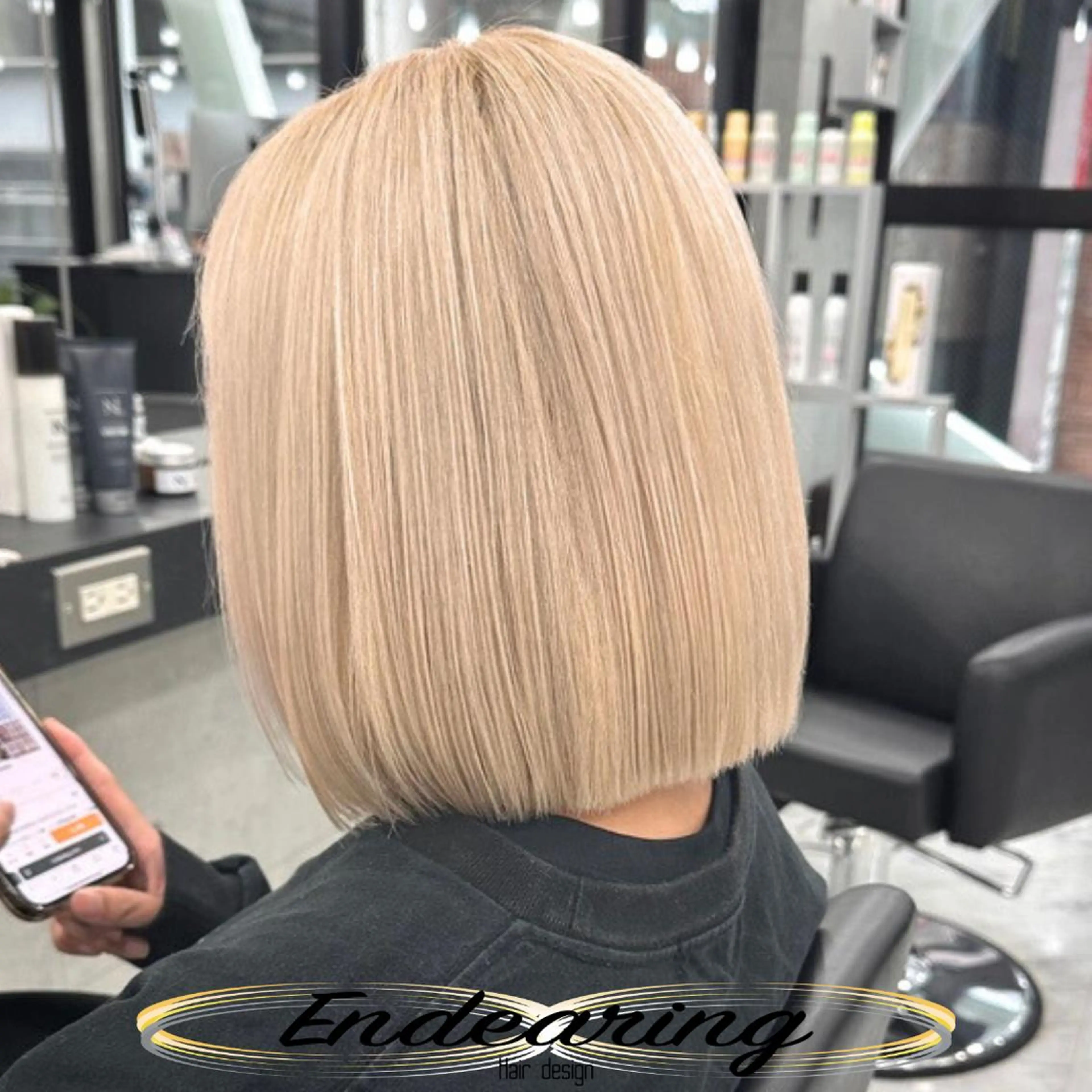 カラー ベージュカラー ブリーチ 透明感カラー ホワイトベージュ ボブ ヘアカラー Endearing 銀座/レイヤーカットのヘアスタイル