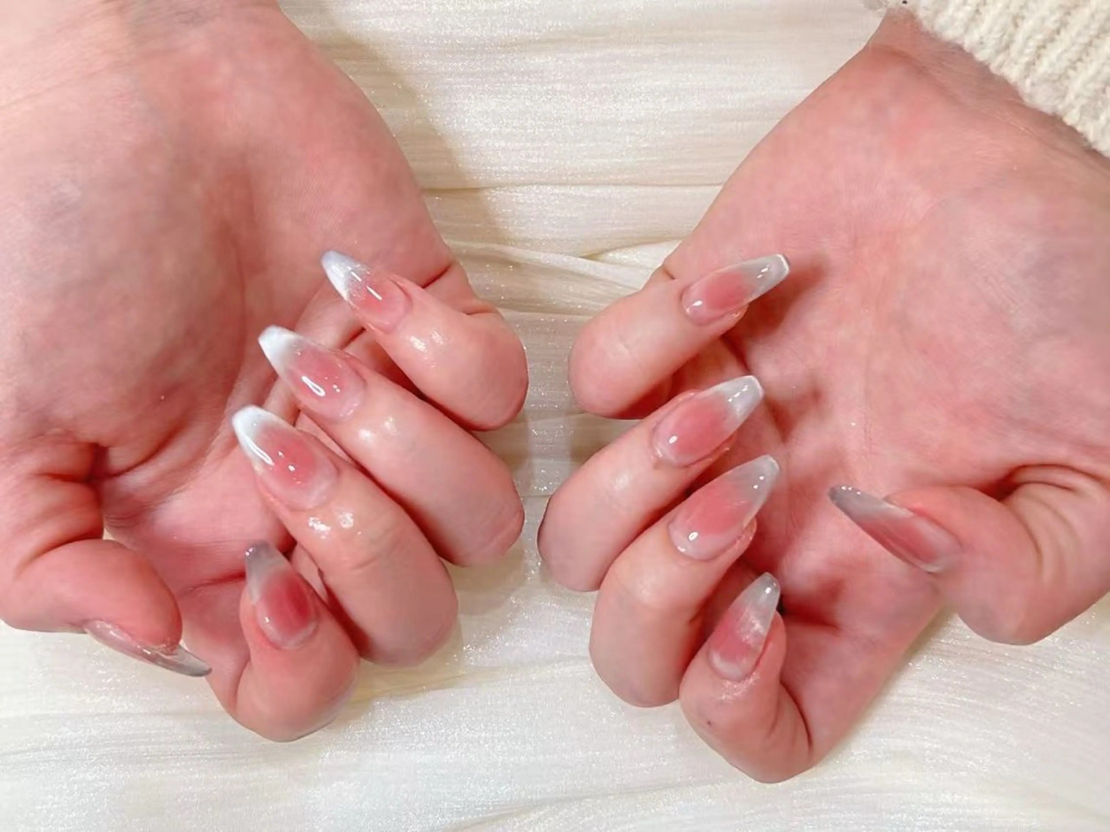 ネイル チークネイル 長さ出し フラワーネイル フレンチネイル ガーリー sun nail池袋 モデル募集のネイルデザイン