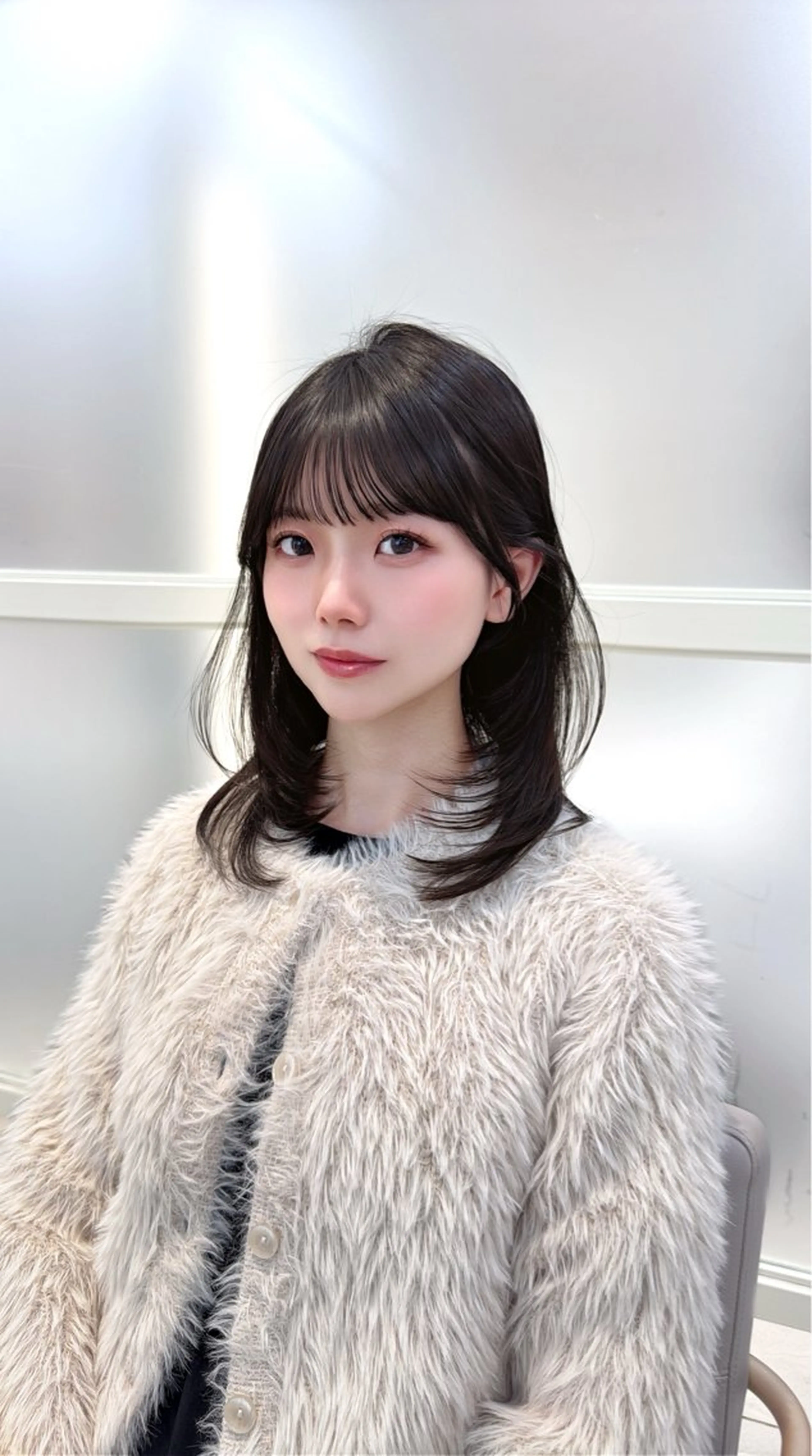 ミディアム カット トリートメント レイヤーカット/ 顔まわり/アオイのヘアスタイル