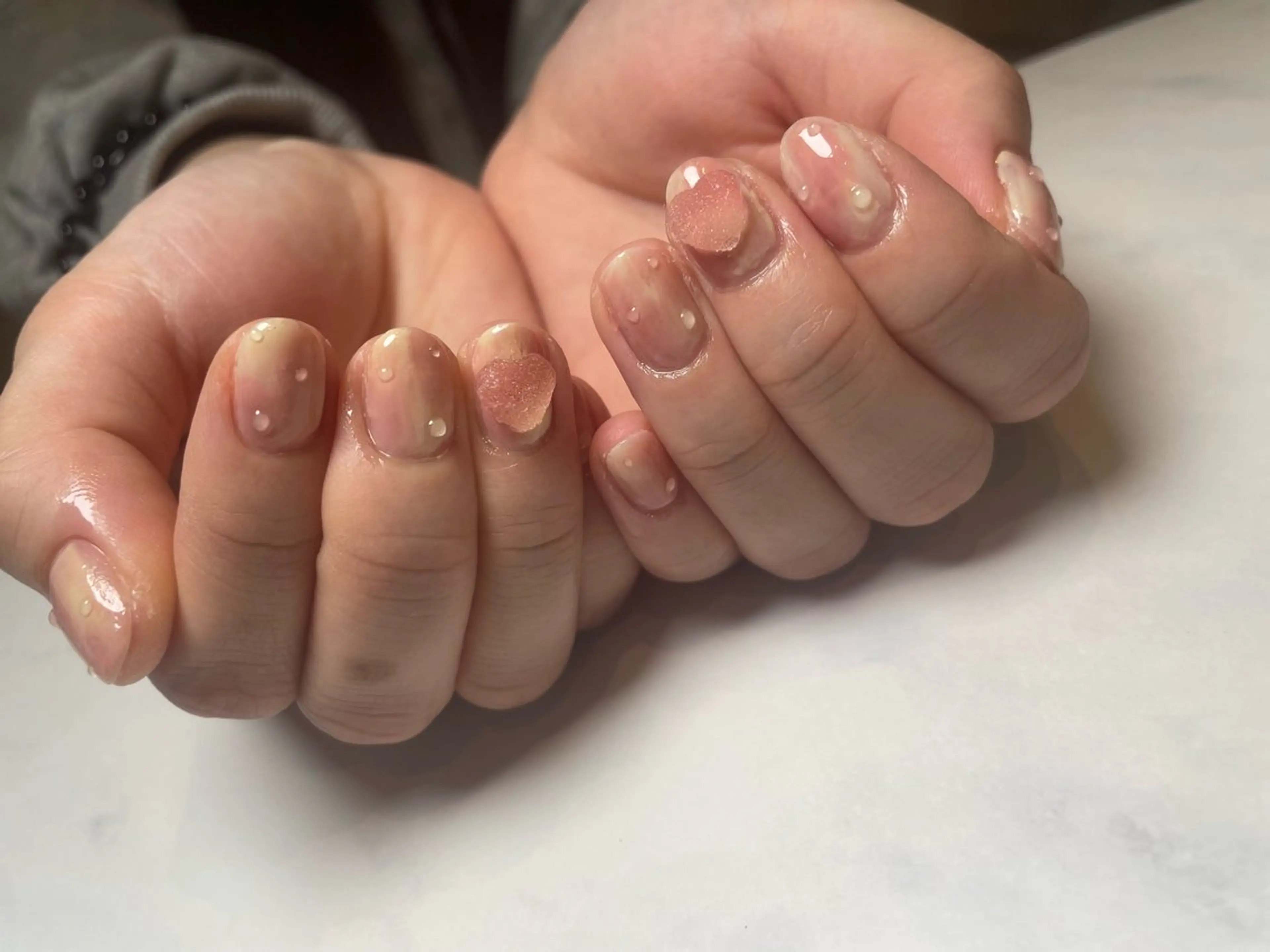 桃ネイル🍑ハートGUMI❤️のせ💅の写真