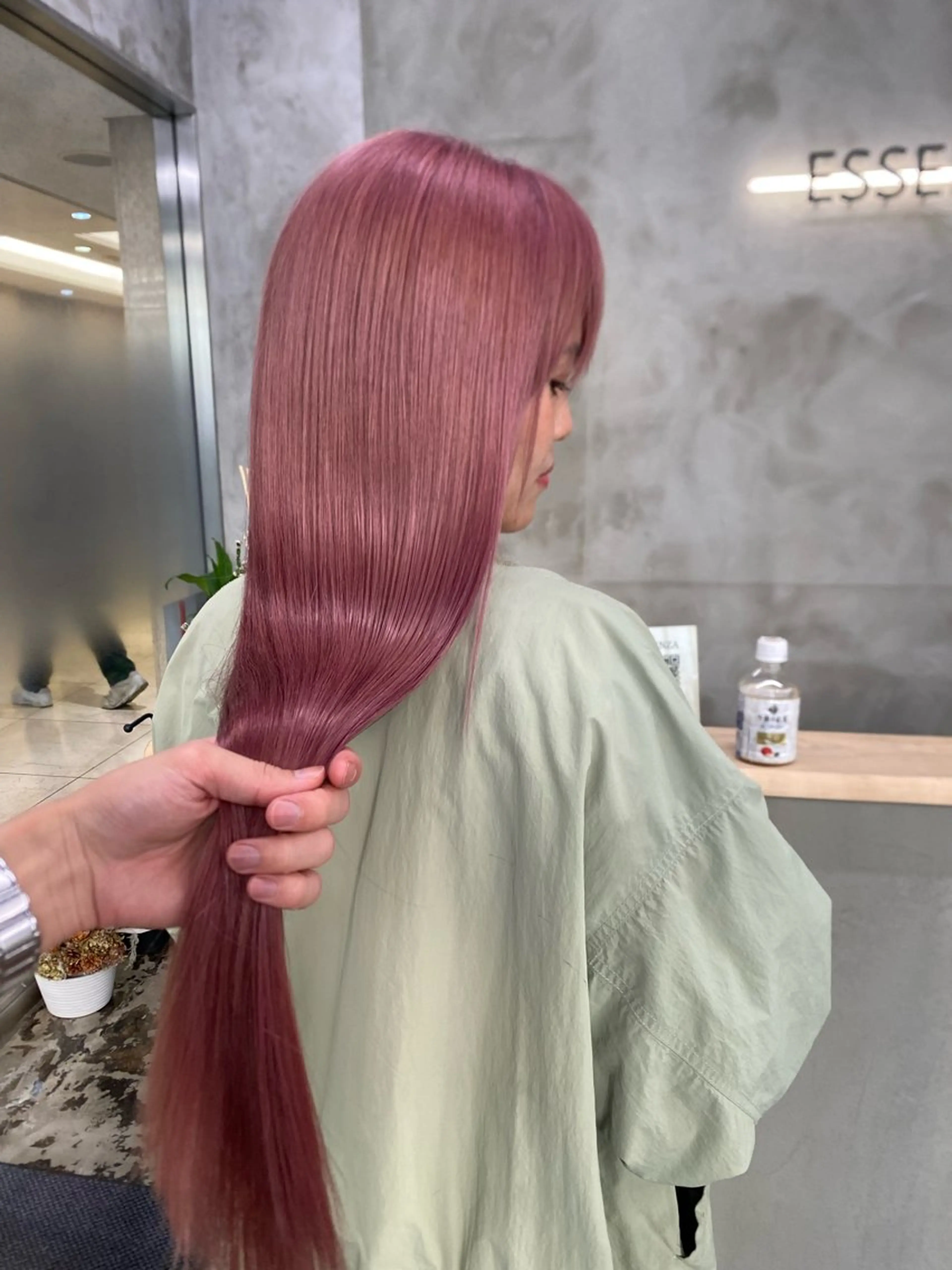 ロング カラー ヘアカラー ハイライト、レイヤー カット/西梅田/中西のヘアスタイル