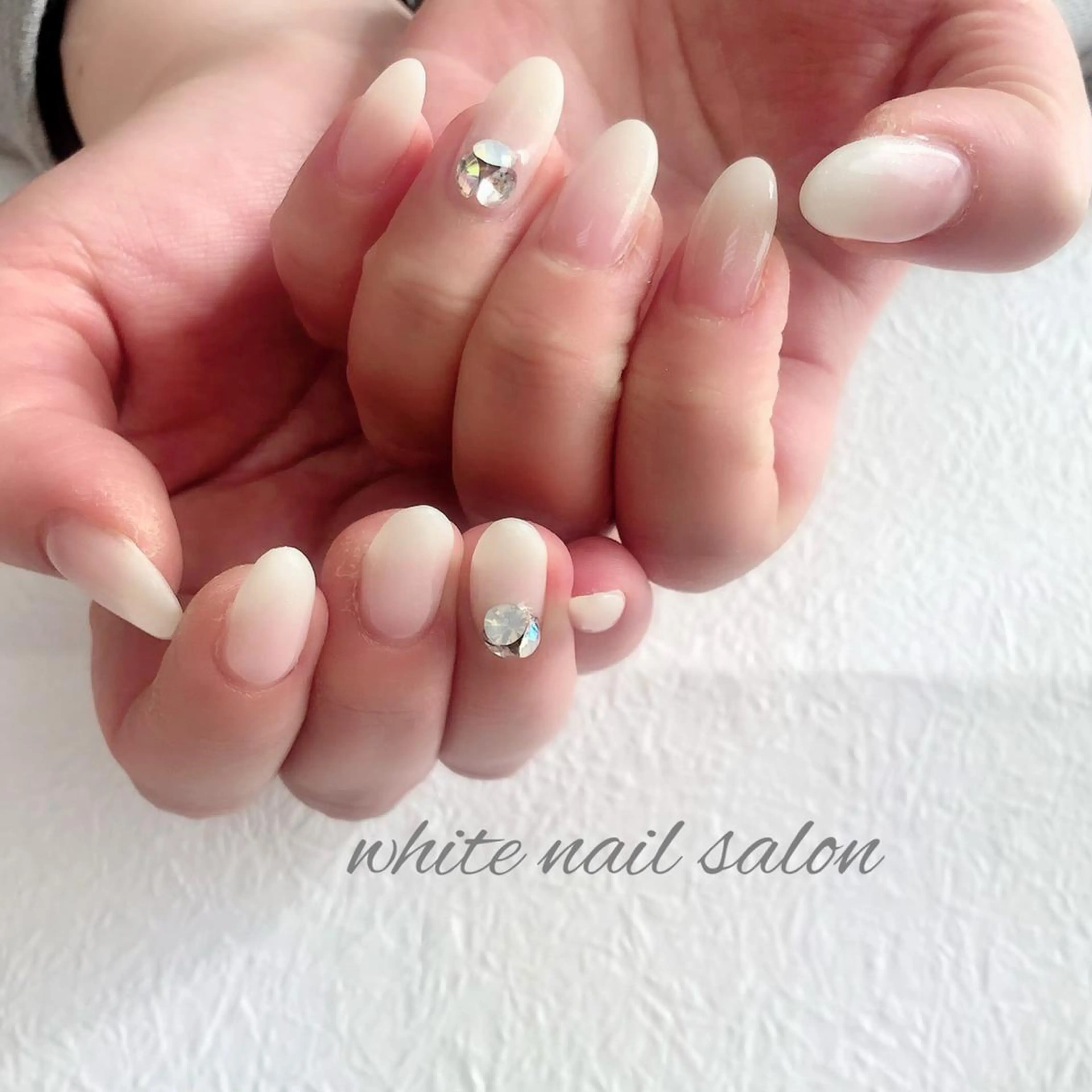 ネイル アートネイル フレンチネイル ジェルネイル ハードジェル 持ち込み ハンドネイル white nail salonのネイルデザイン