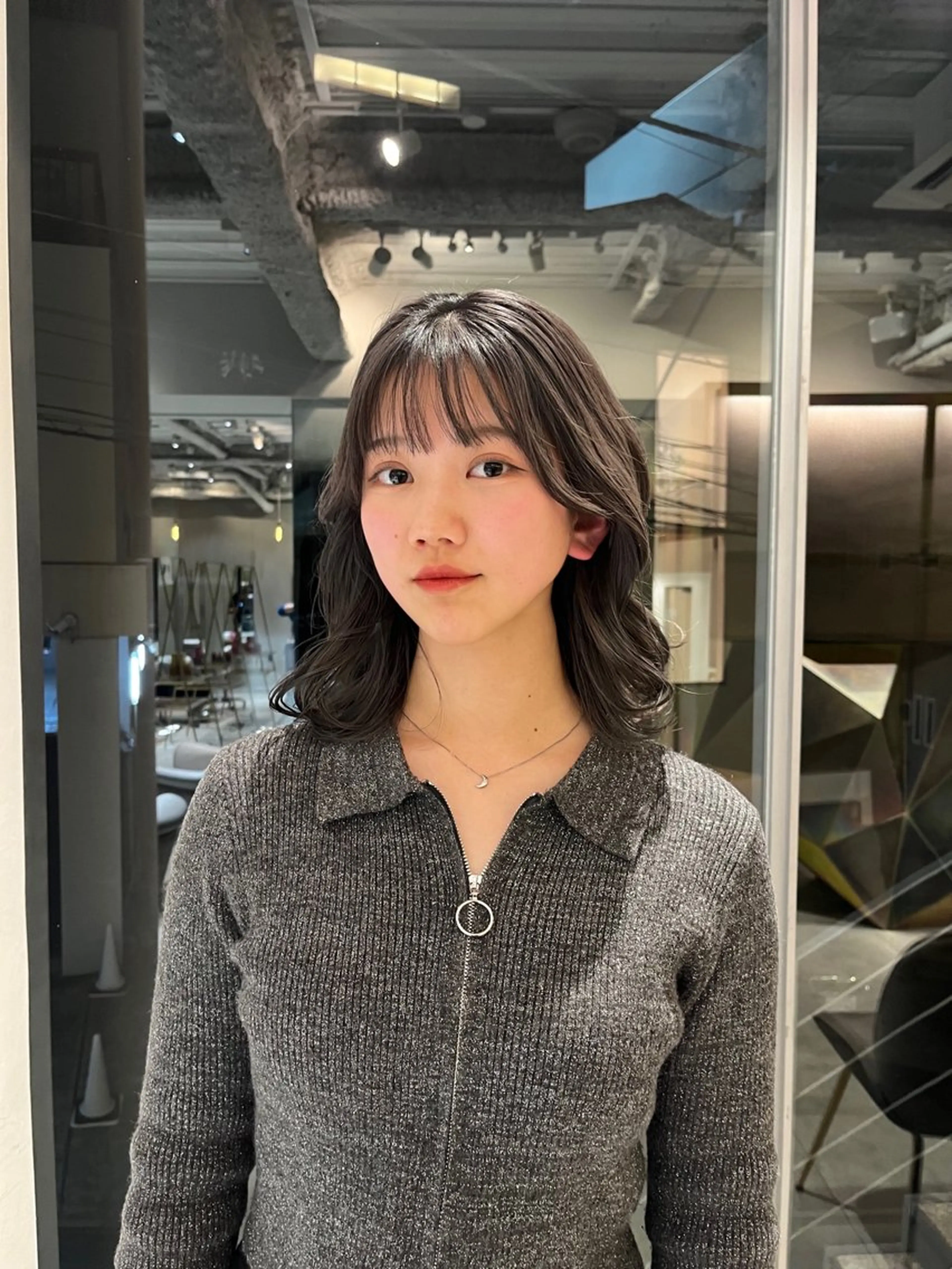 ミディアム カラー ブリーチ グレージュ レイヤー/ベージュ /🪽山本唯我のヘアスタイル