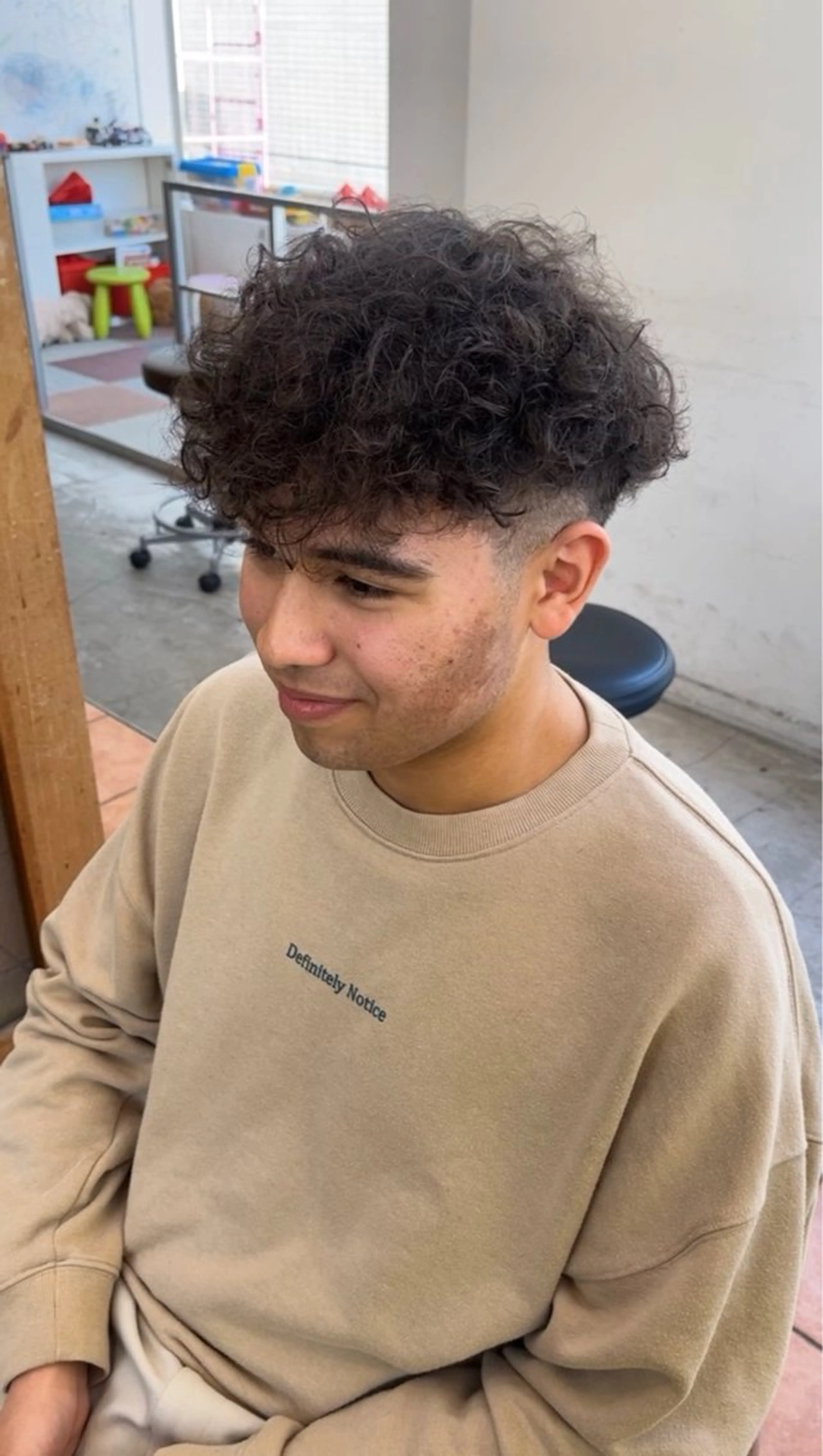 ショート パーマ メンズ フェードカット スキンフェード スペインカール STAGE所属・ニュアンスパーマ/ 本厚木/NAOAKIのヘアスタイル