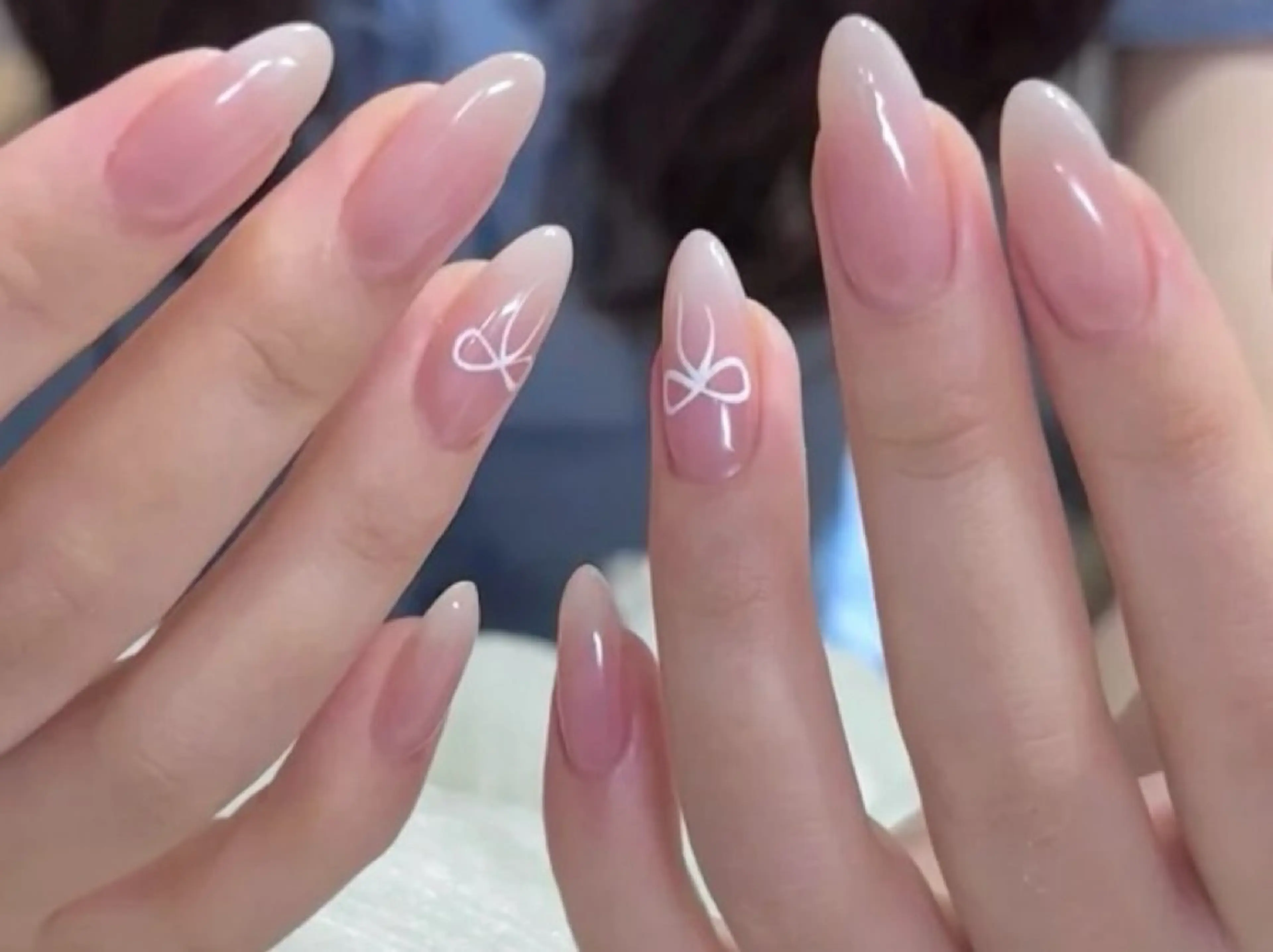 セミロング ハンドネイル ハンドケア flora所属・NAILS Soraのネイルデザイン