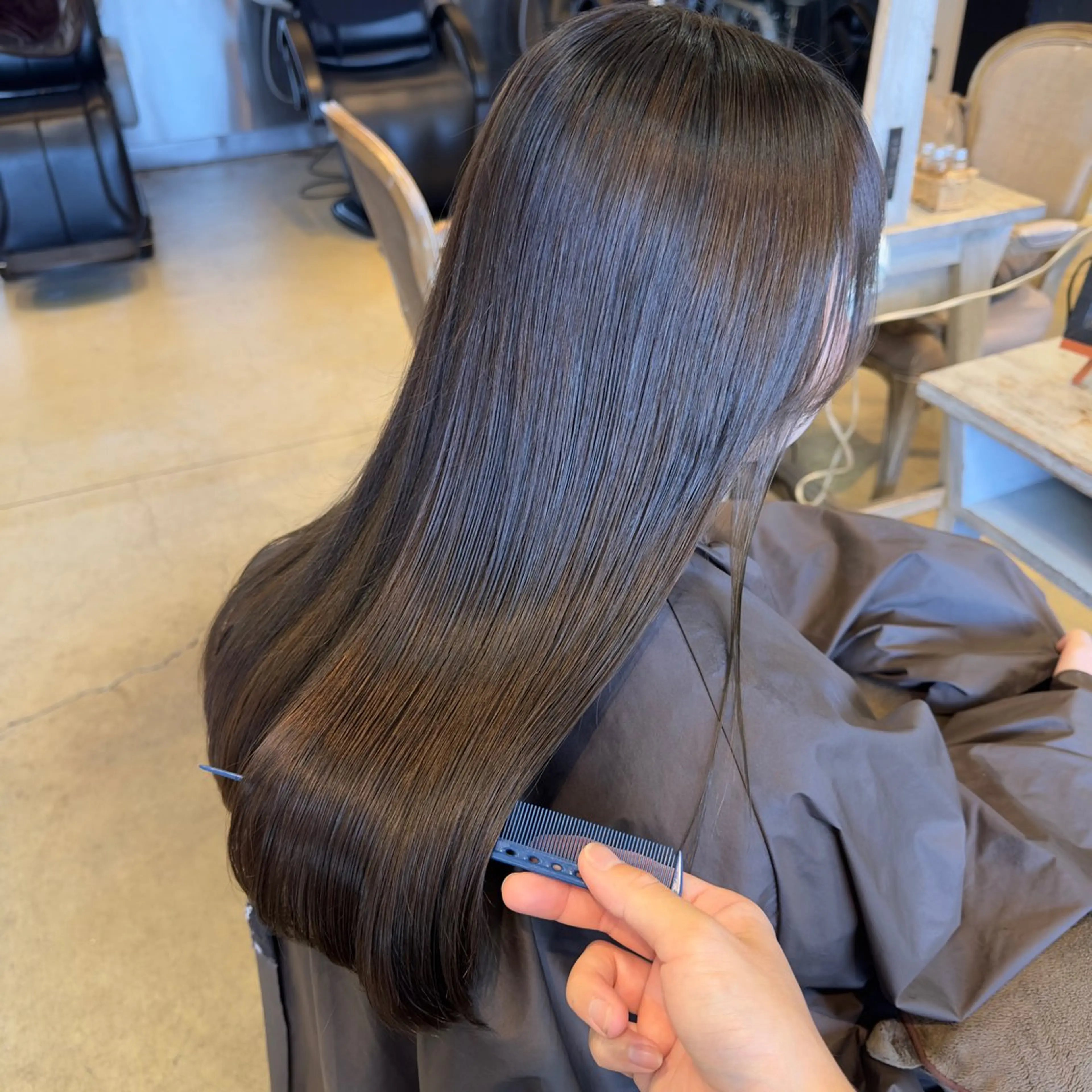 セミロング カラー グレージュ ミルクティーグレージュ 髪質改善 Яe 土浦所属・中村 龍輝のヘアスタイル