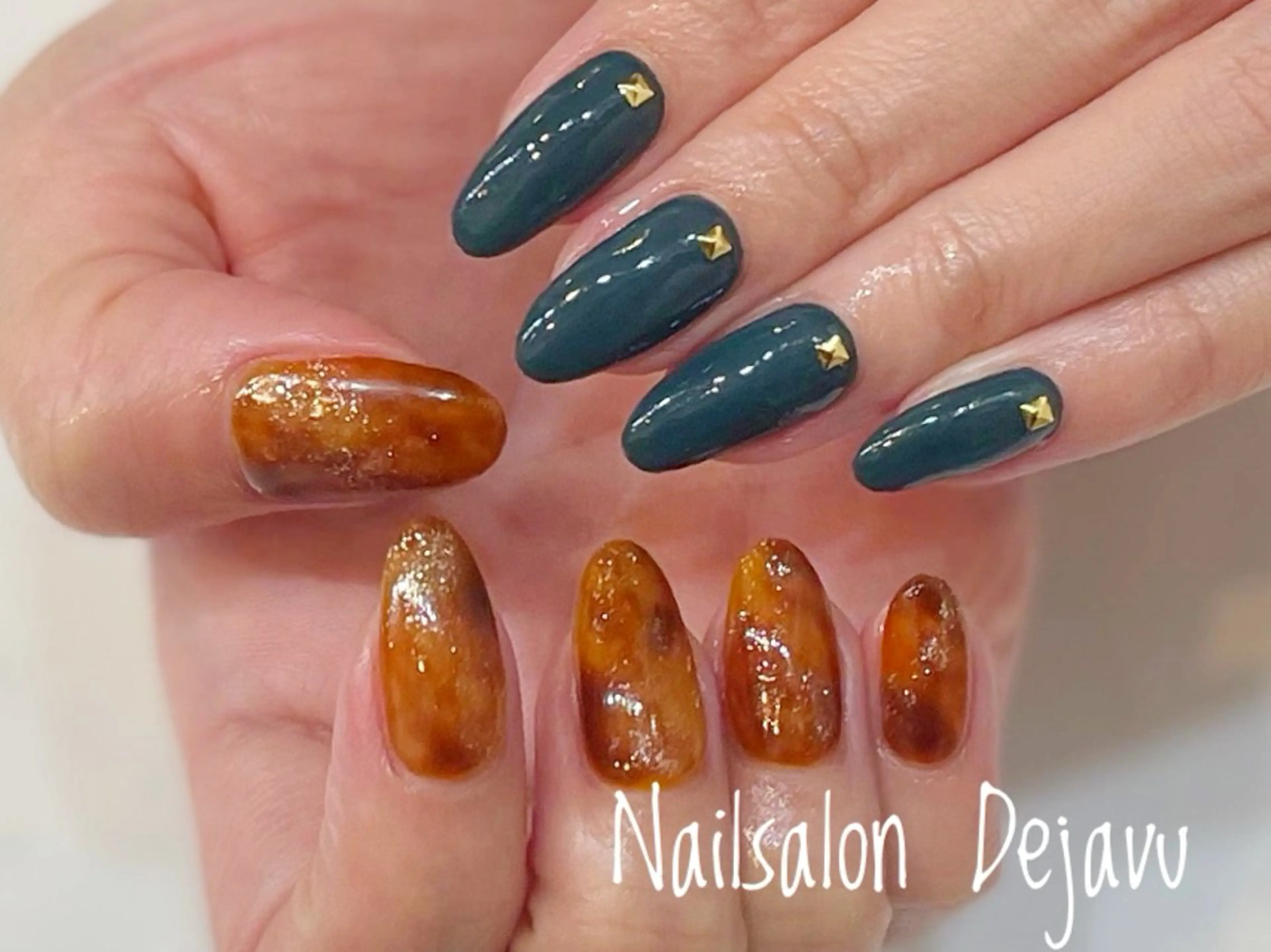ネイル べっ甲ネイル グリーン 持ち込み ハンドネイル Dejavu所属・Nail salon Dejavu 🌿のネイルデザイン