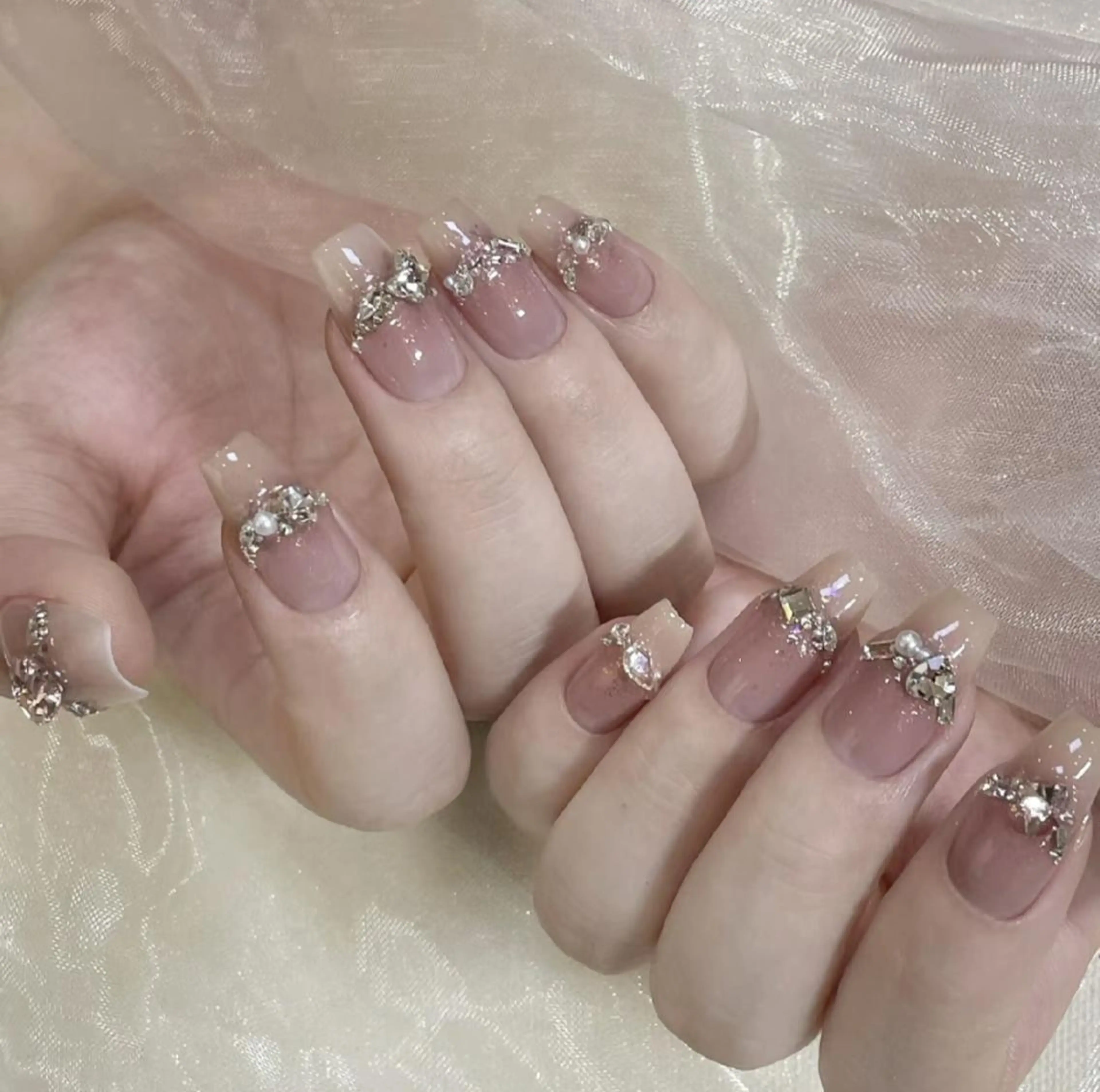 ネイル ハンドネイル ハンドケア 🍑 momo_nailのネイルデザイン