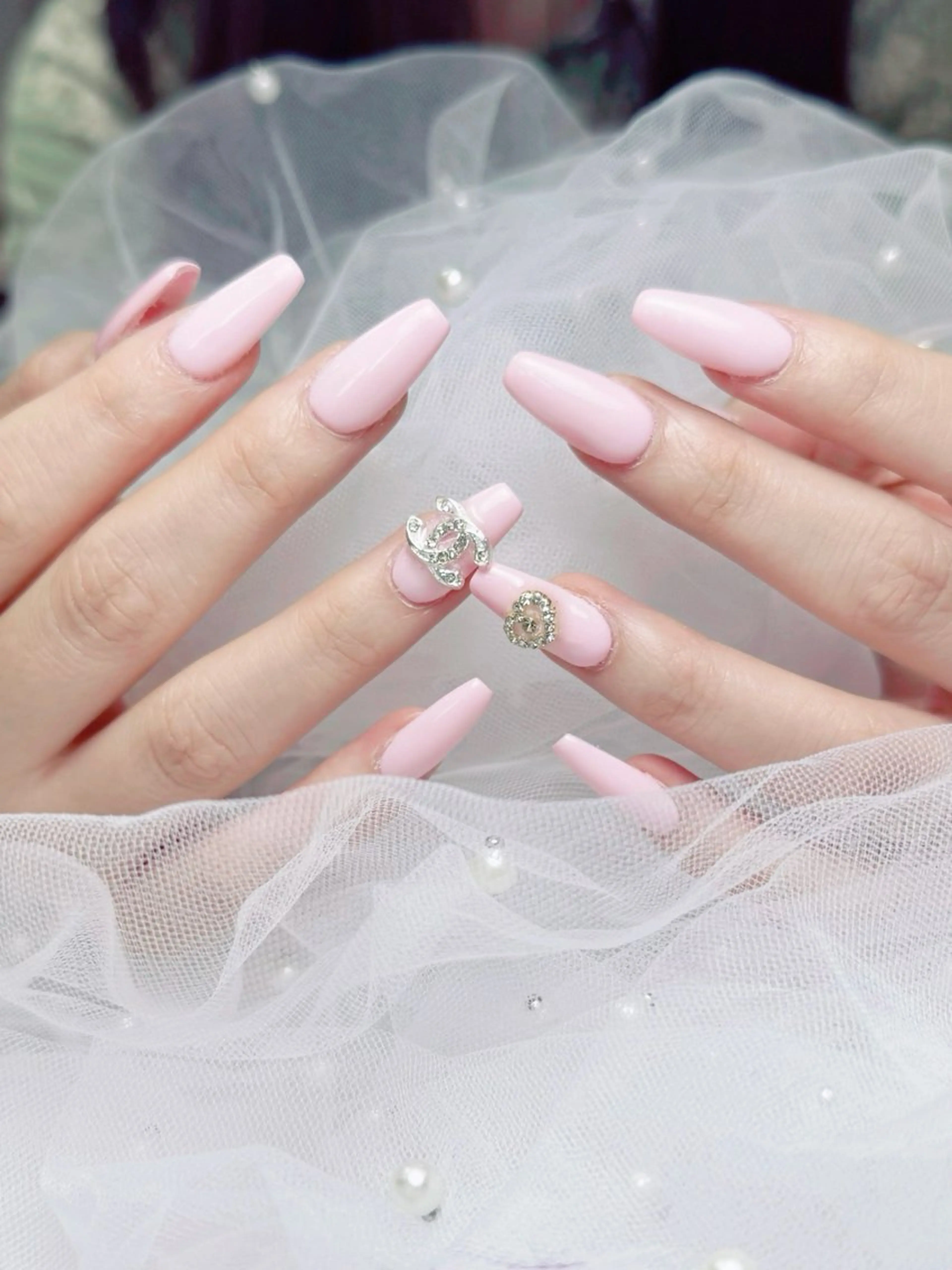 ネイル ハンドネイル チョウ チョウのネイルデザイン