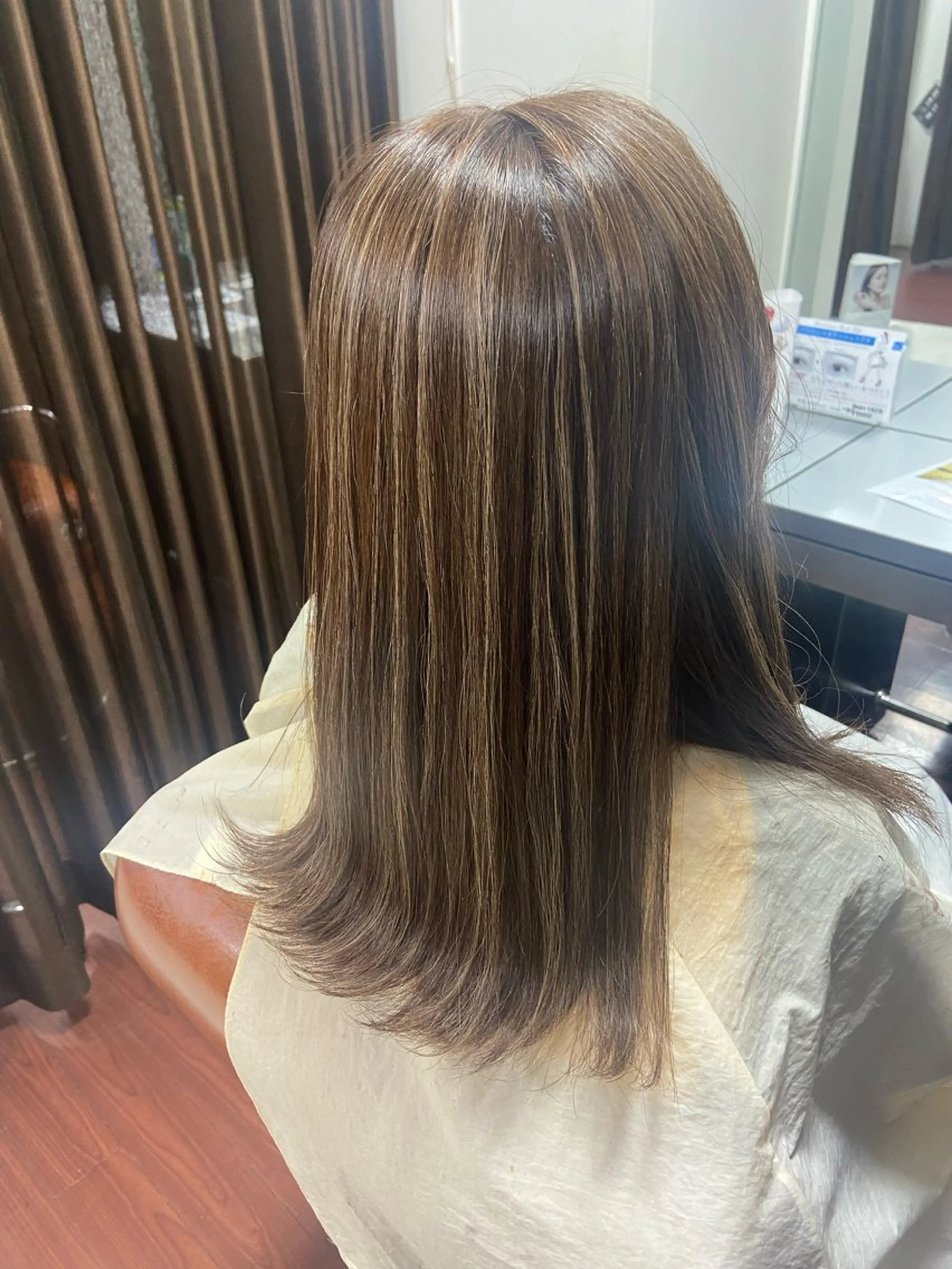 ロング 瀧下 唯のヘアスタイル