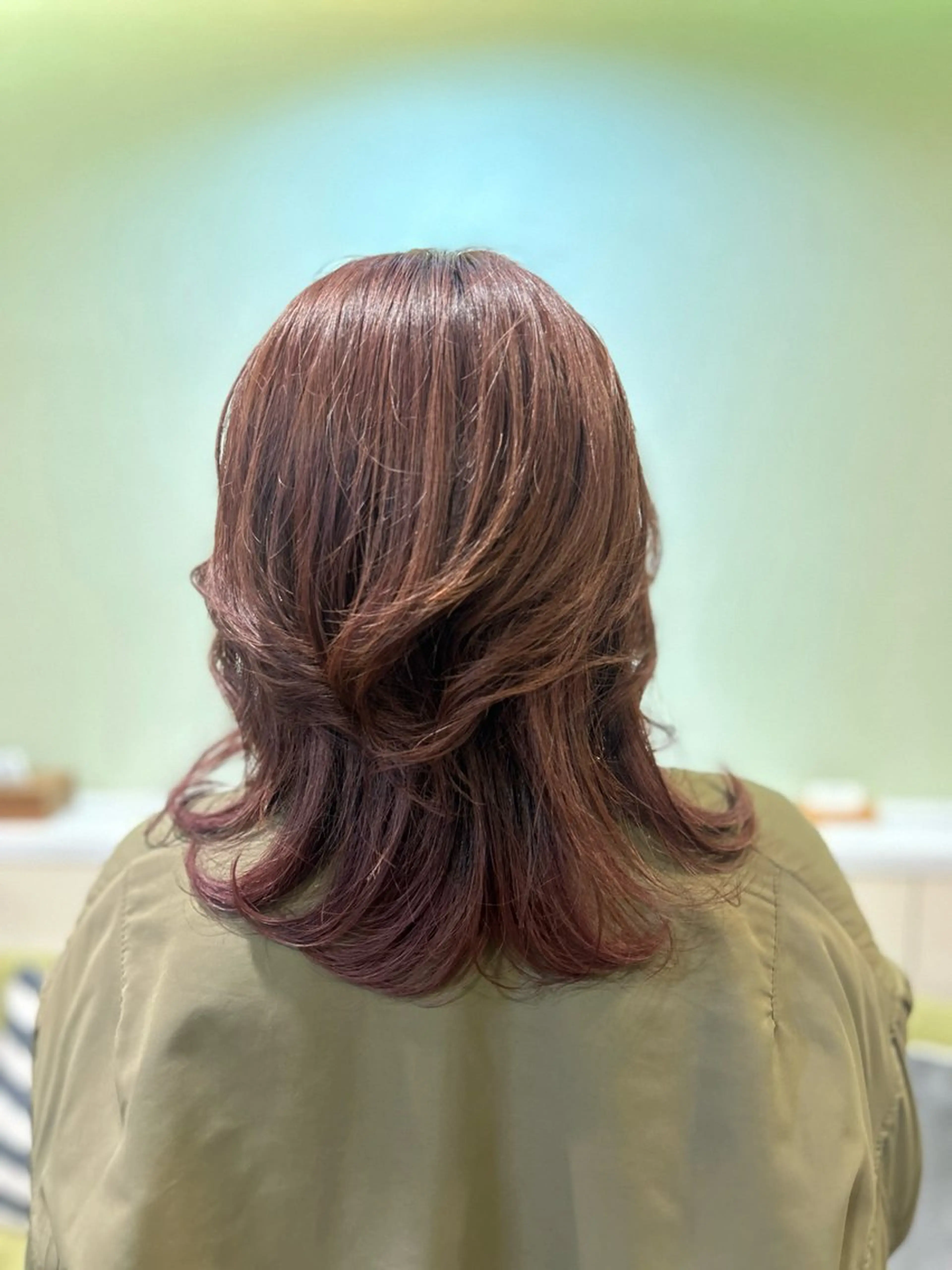 セミロング ピンクブラウン オリーブ南森町✨️ 畑中のヘアスタイル