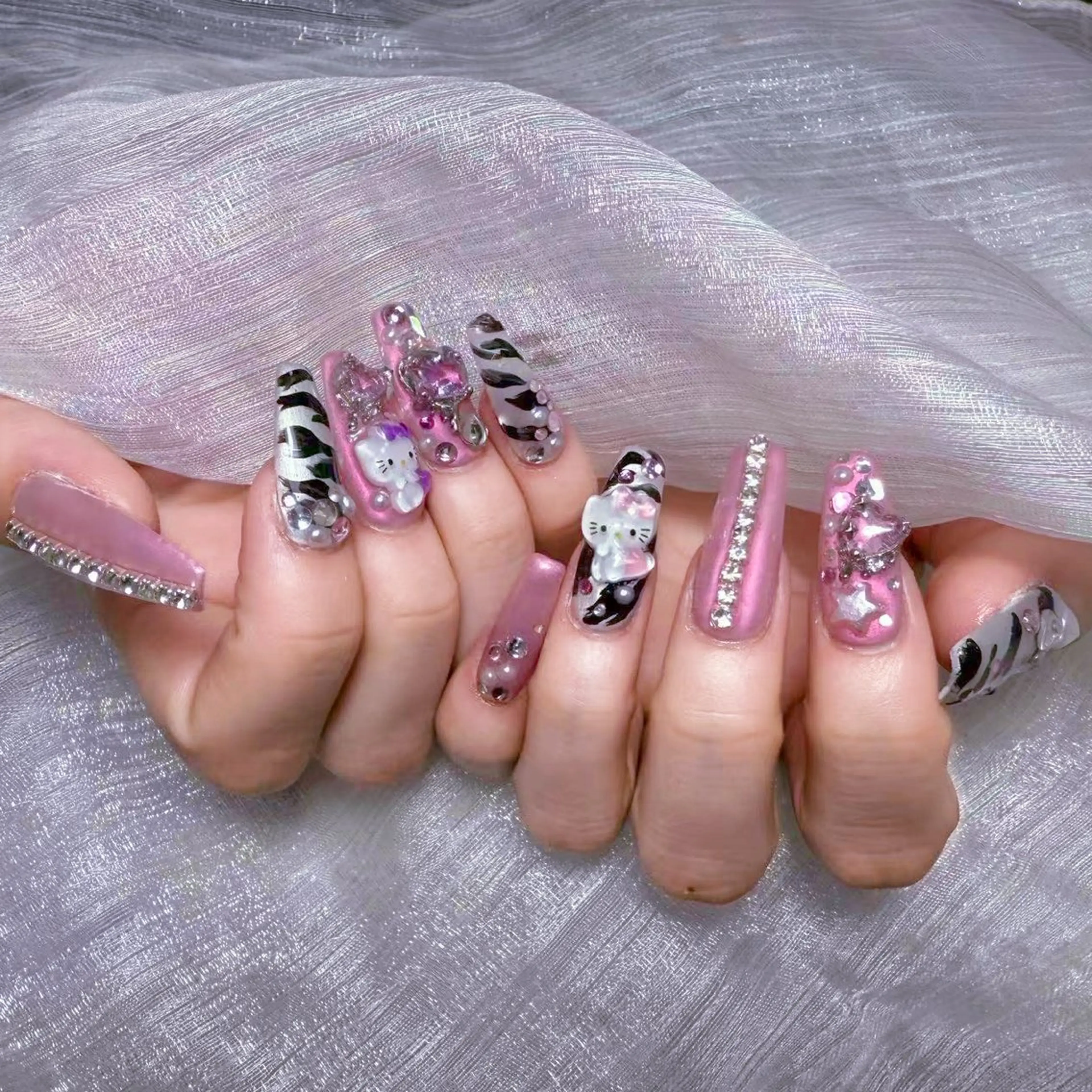 ネイル ハンドネイル yu ri 🌹のネイルデザイン