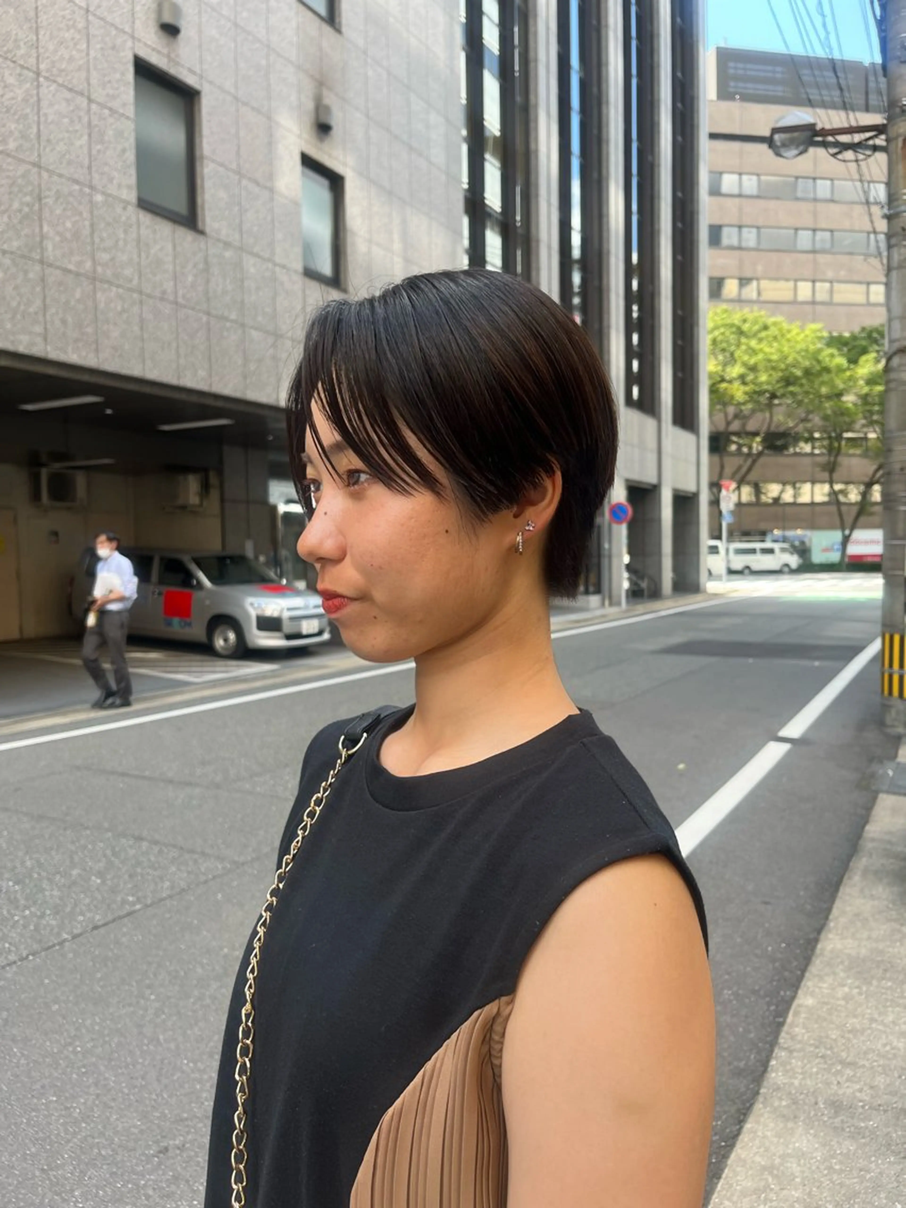 ショート ハンサムショート ショートヘア カット ヘアカラー こまつばらみお/レイ ヤー/ダブルカラーのヘアスタイル