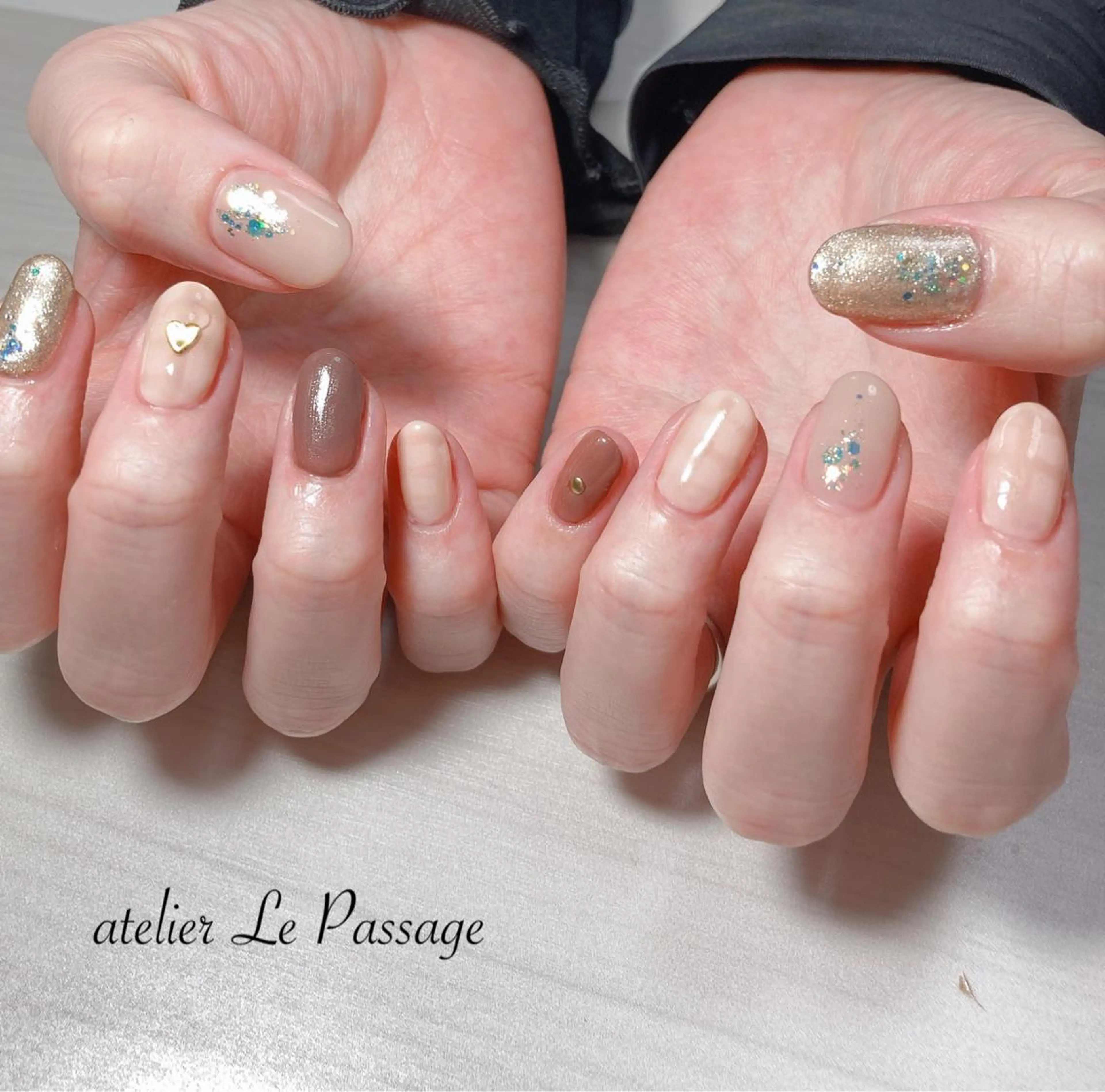 ネイル ジェルネイル ニュアンスネイル オフィスネイル パラジェル シンプルネイル Atelier Le Passage所属・h nakatsukaのネイルデザイン