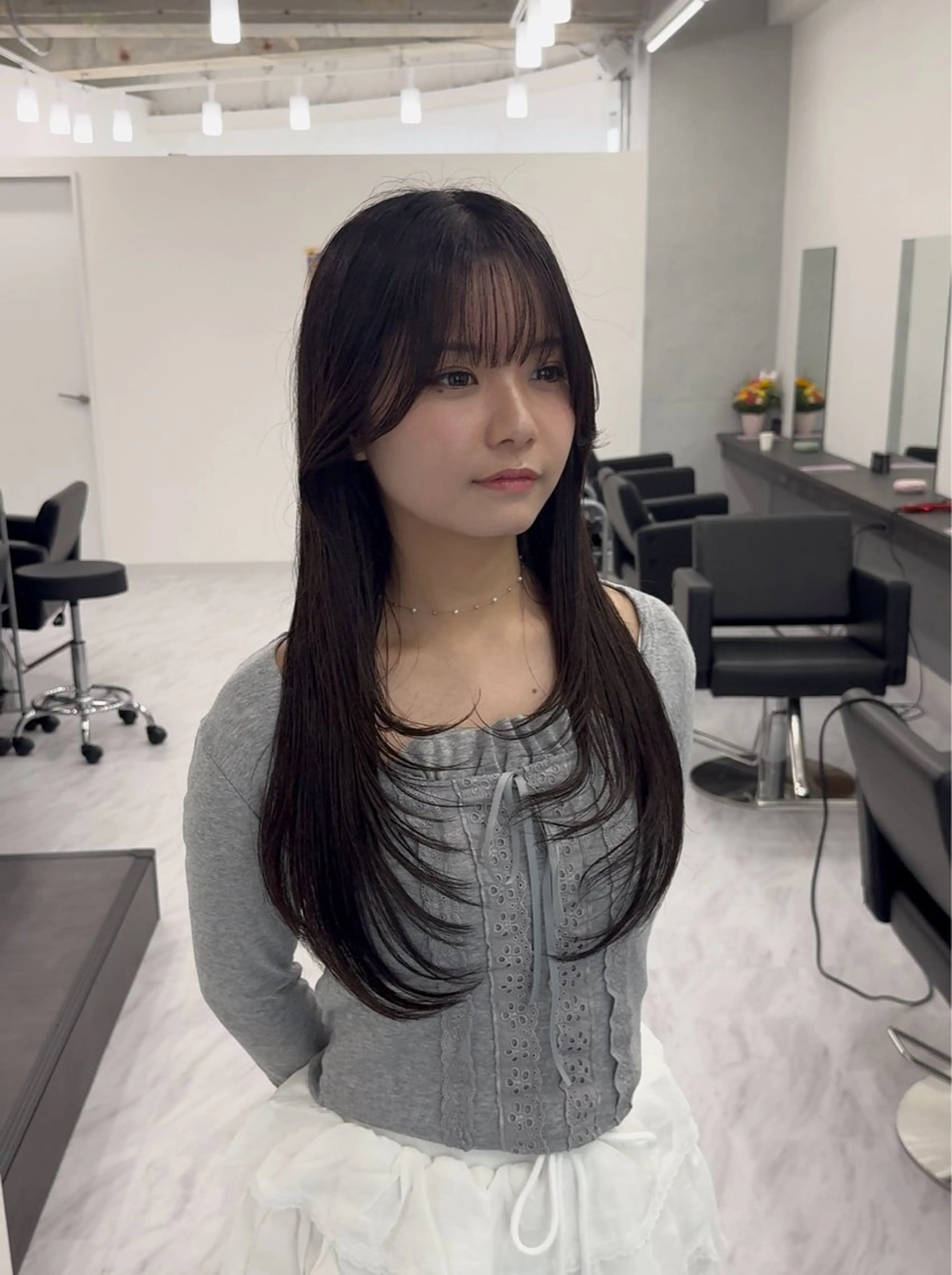 ロング レイヤー・ブリーチ kiyotoshiのヘアスタイル