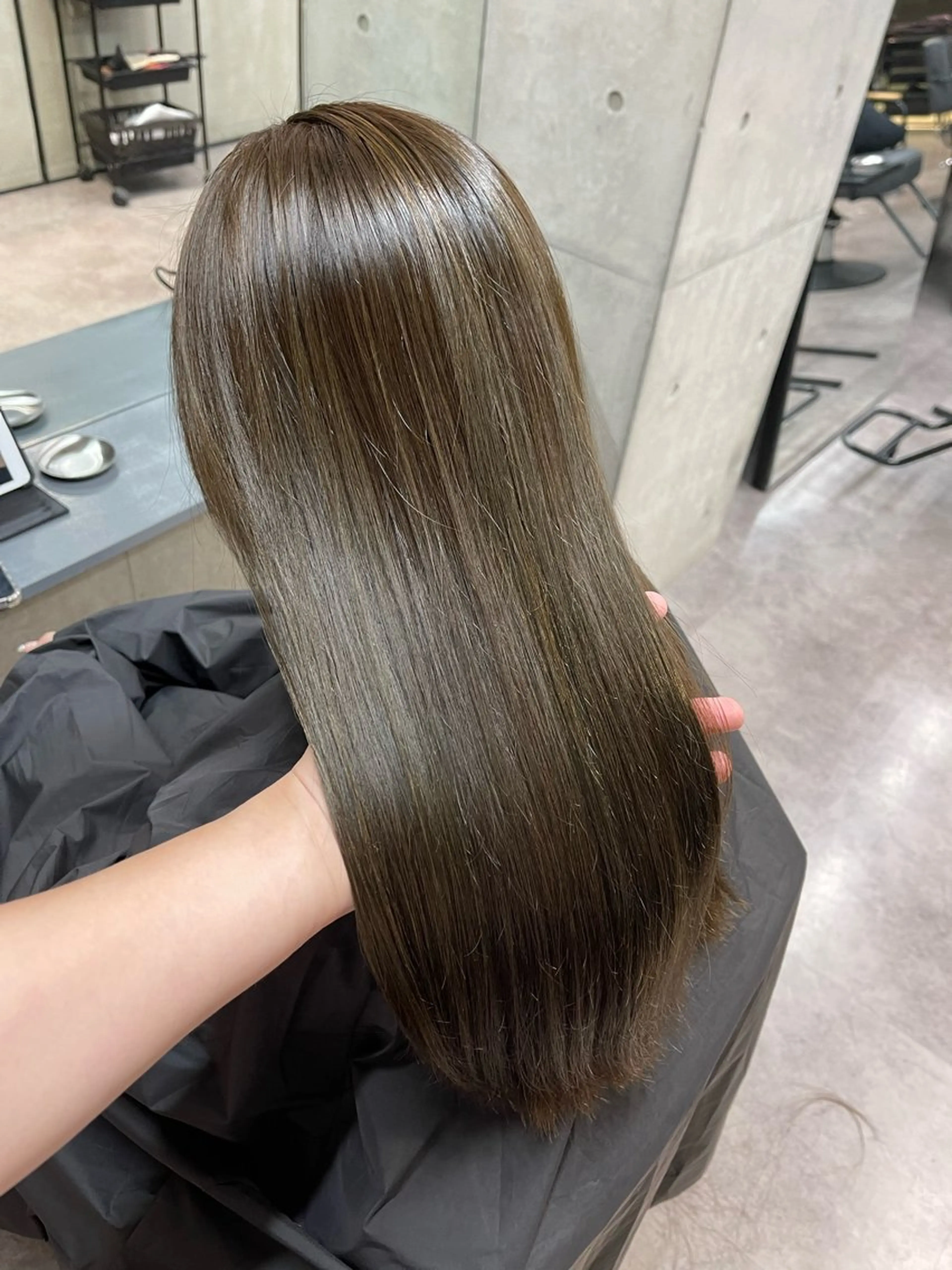 ミディアム カラー ベージュカラー ハイトーンカラー オリーブベージュ ヘアカラー トリートメント route 【ルート】所属・髪質改善/堀江 ケアカラーtoshiのヘアスタイル