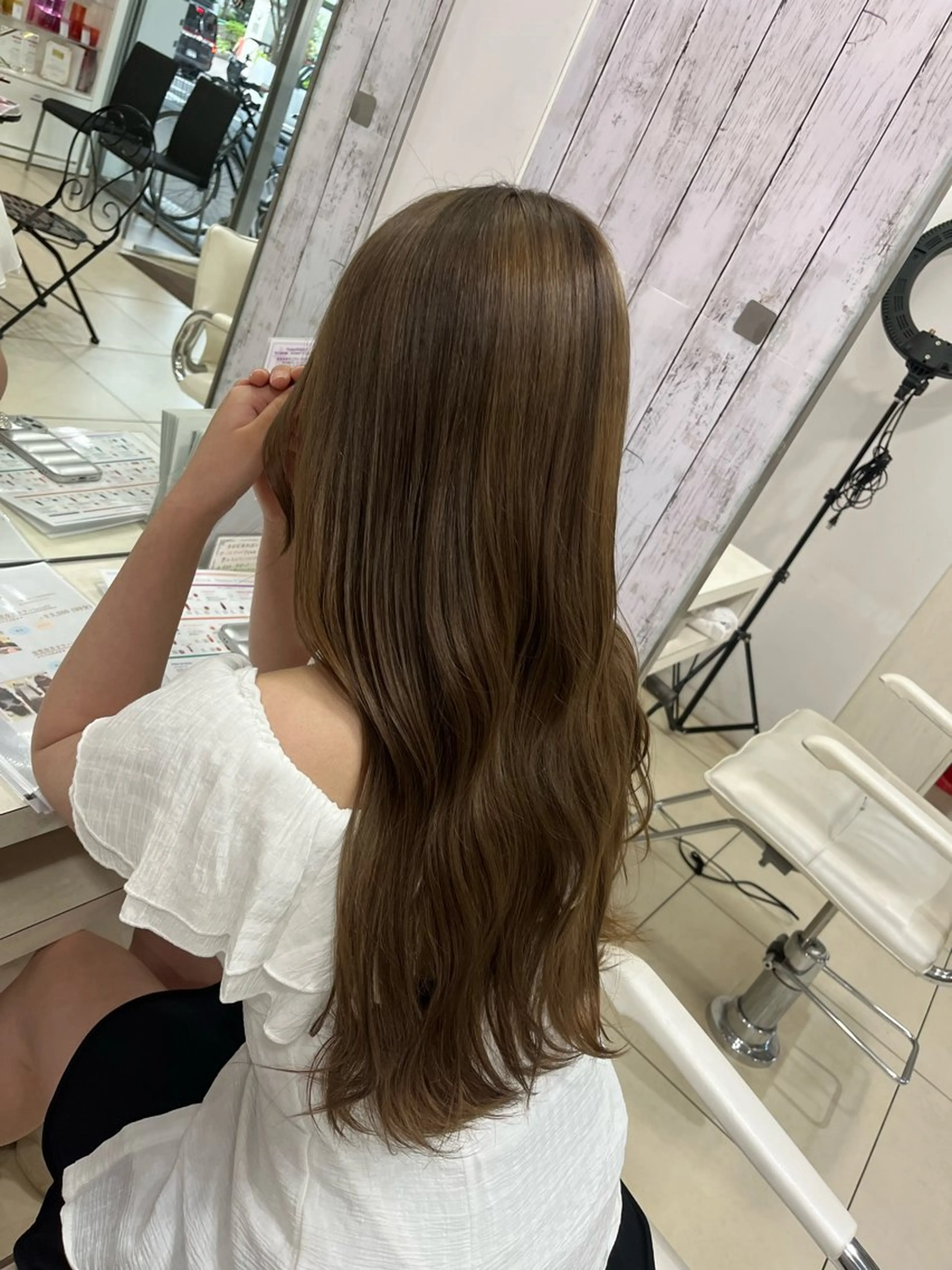 ミディアム ヘアカラー 【髪質改善カラー】 あむ·. ⟡ 🖤のヘアスタイル