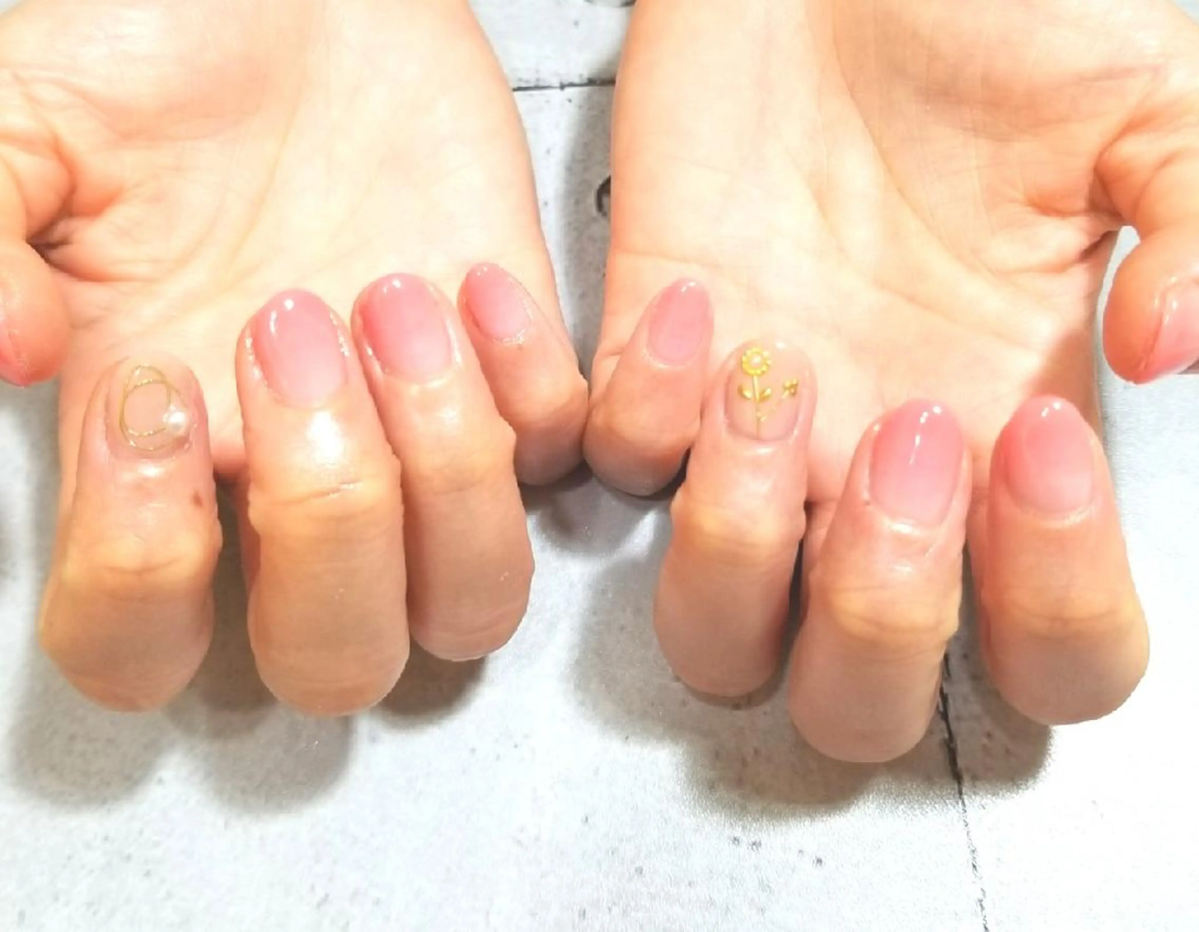 ネイル シンプルネイル nailatelier nijiiro.所属・nijiiro🌈 サトウのネイルデザイン