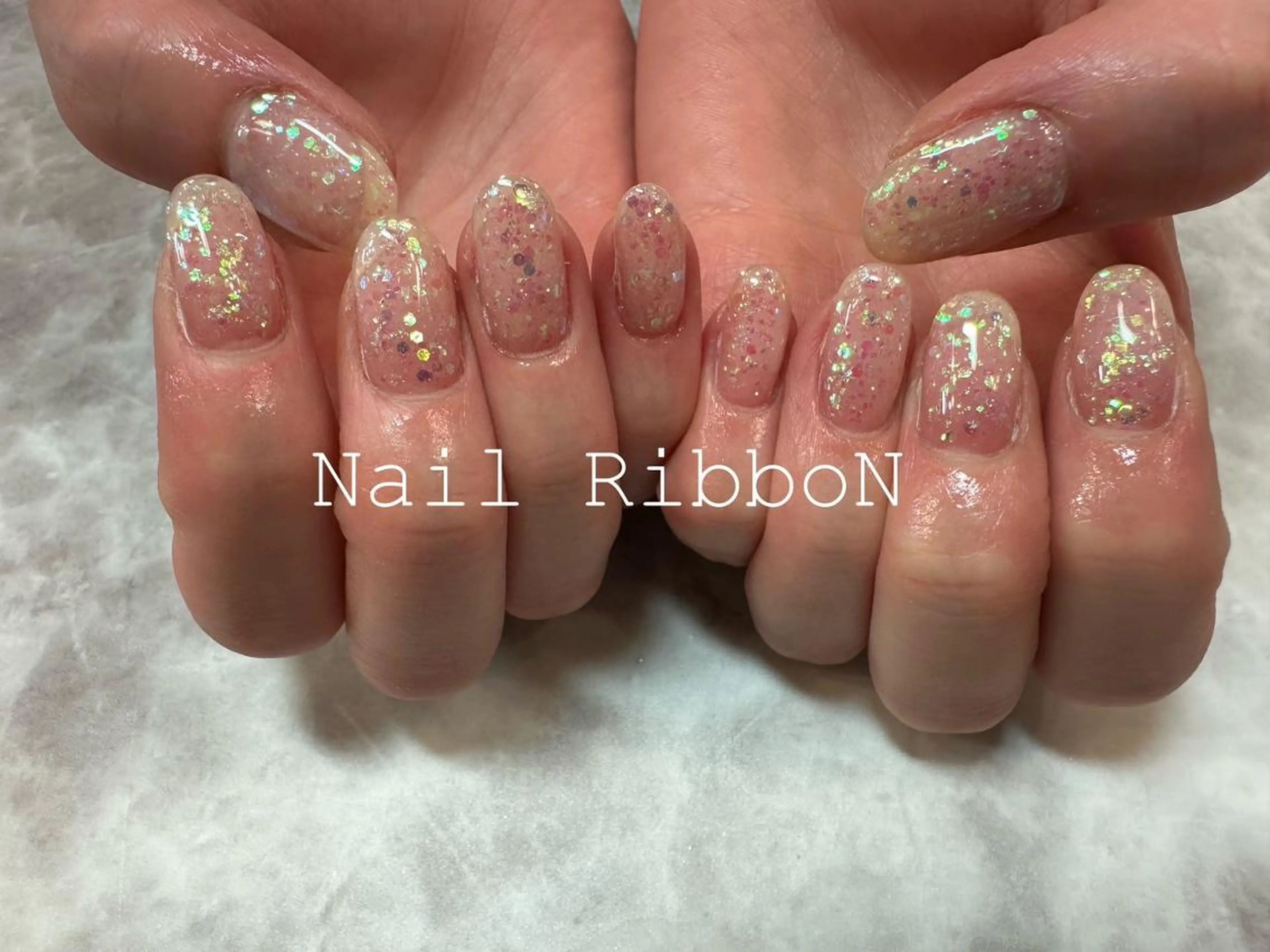 ネイル ネイルリボン 受付スタッフのネイルデザイン