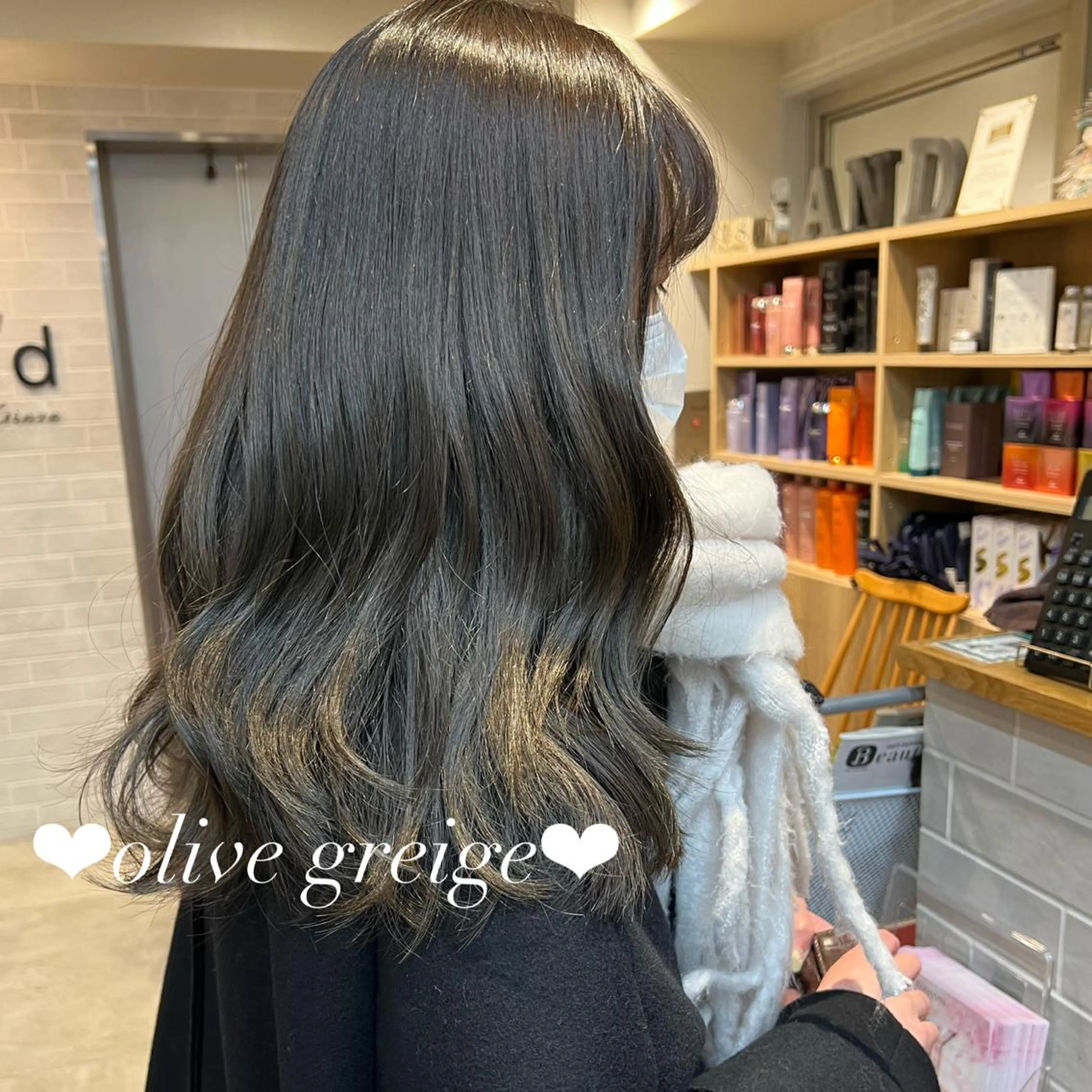 セミロング カラー 透明感カラー グレージュ オリーブグレージュ オリーブグレー ✨️今だけ無料✨️ 鶴田みなみのヘアスタイル