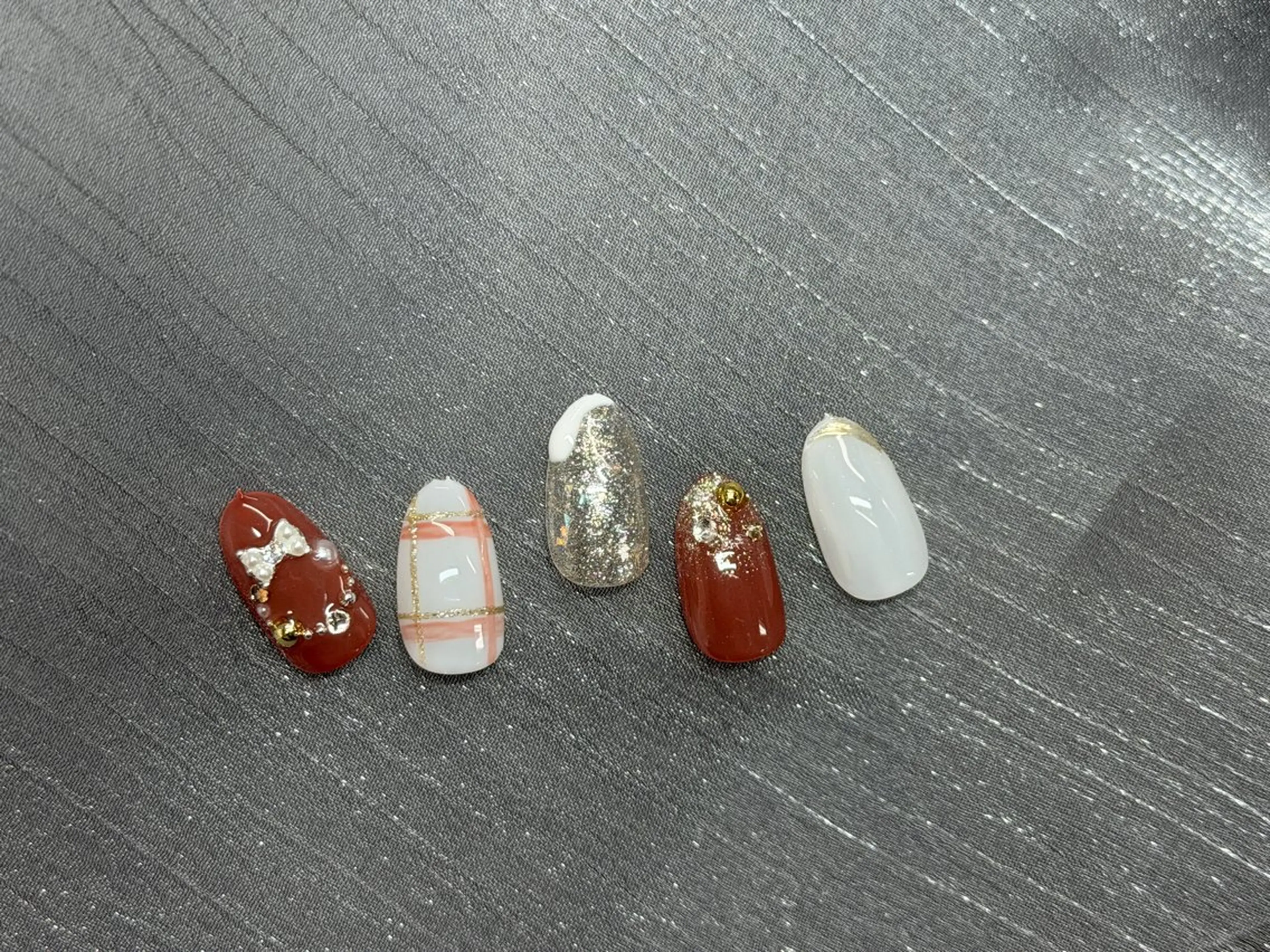 ネイル メイ 💅のネイルデザイン