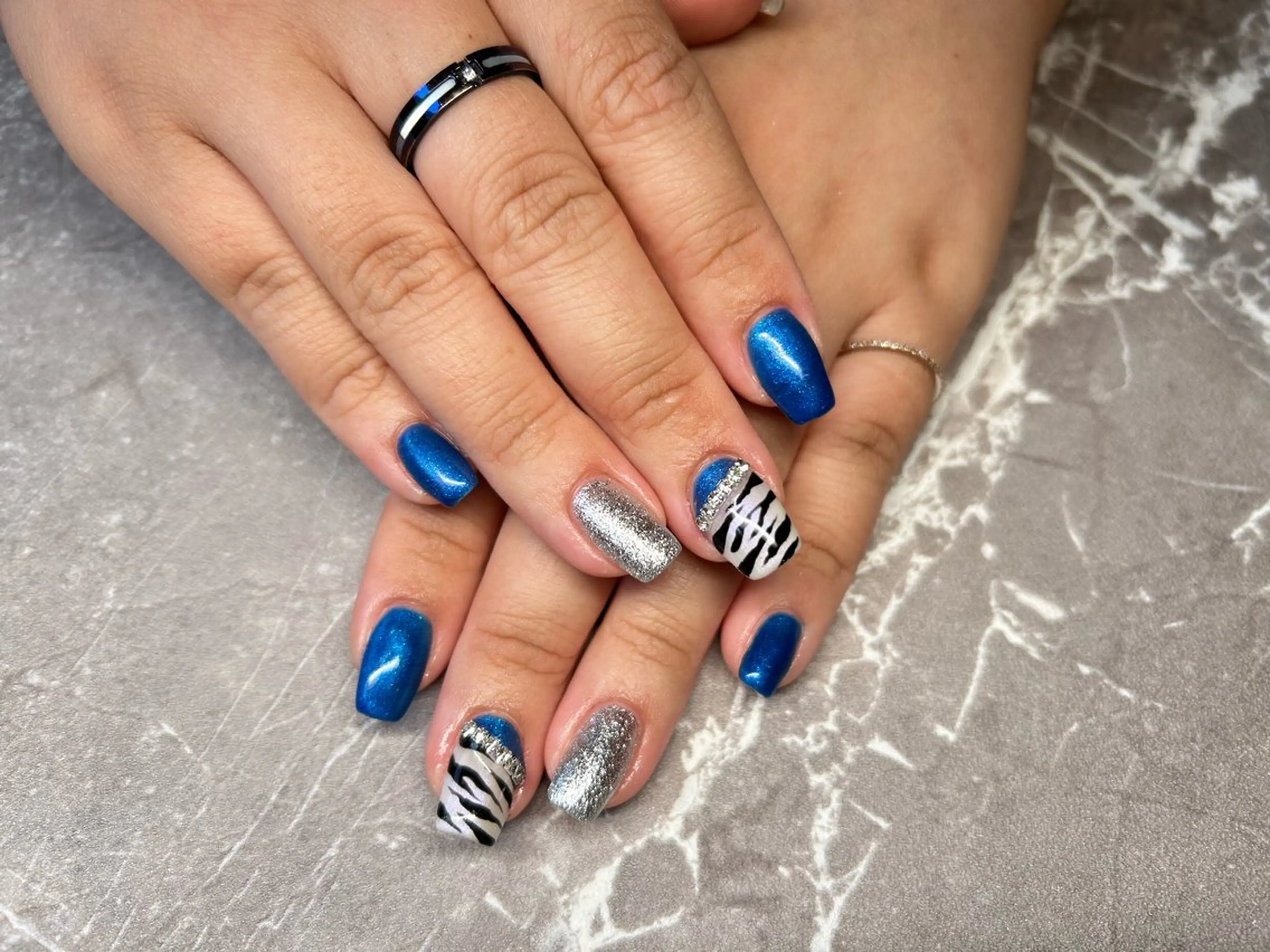 ネイル アニマル柄 持ち込み Lisa’s Salonのネイルデザイン