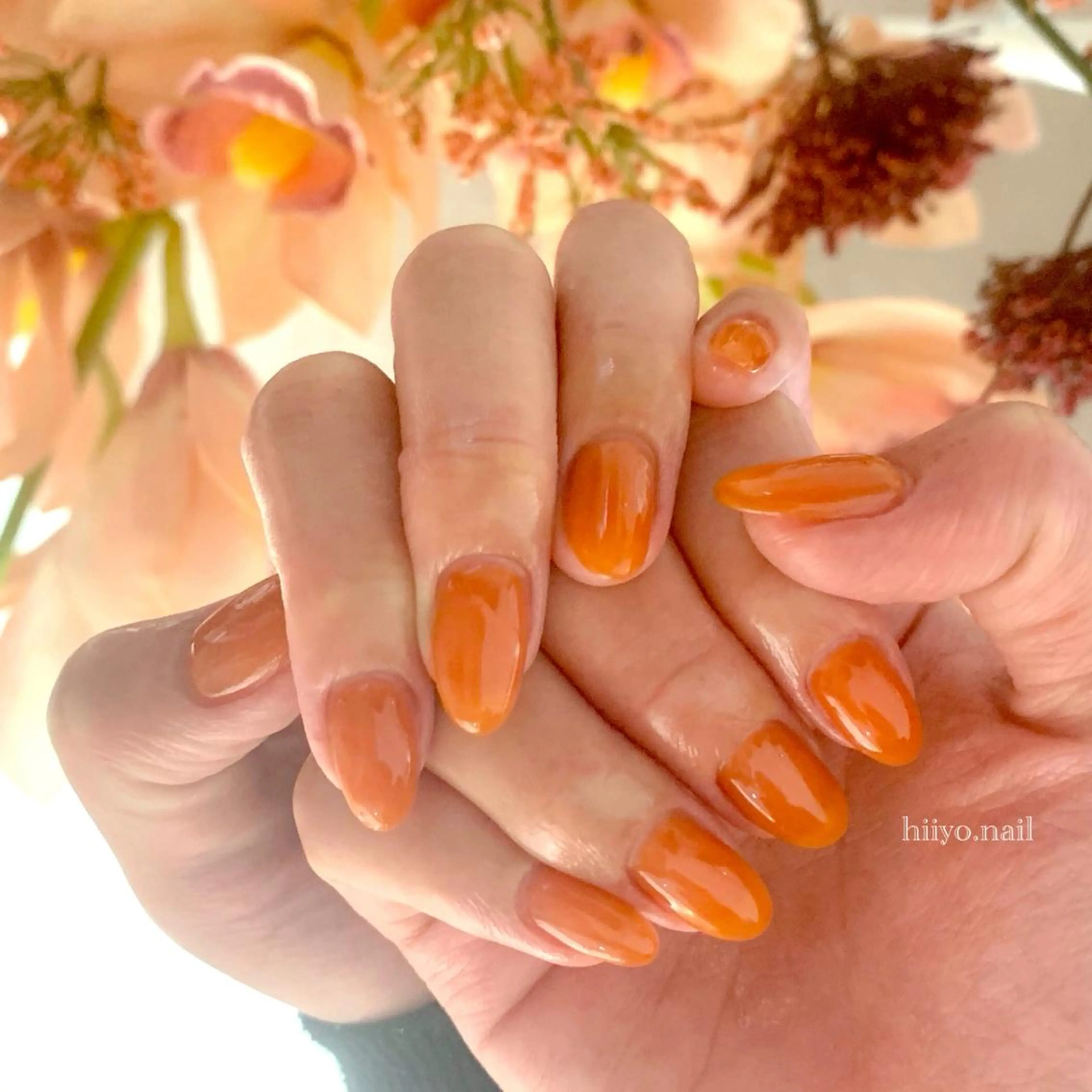 ネイル ワンカラーネイル オレンジ シンプルネイル ハンドネイル hiyo🫧ネイル /渋谷💍🎀のネイルデザイン