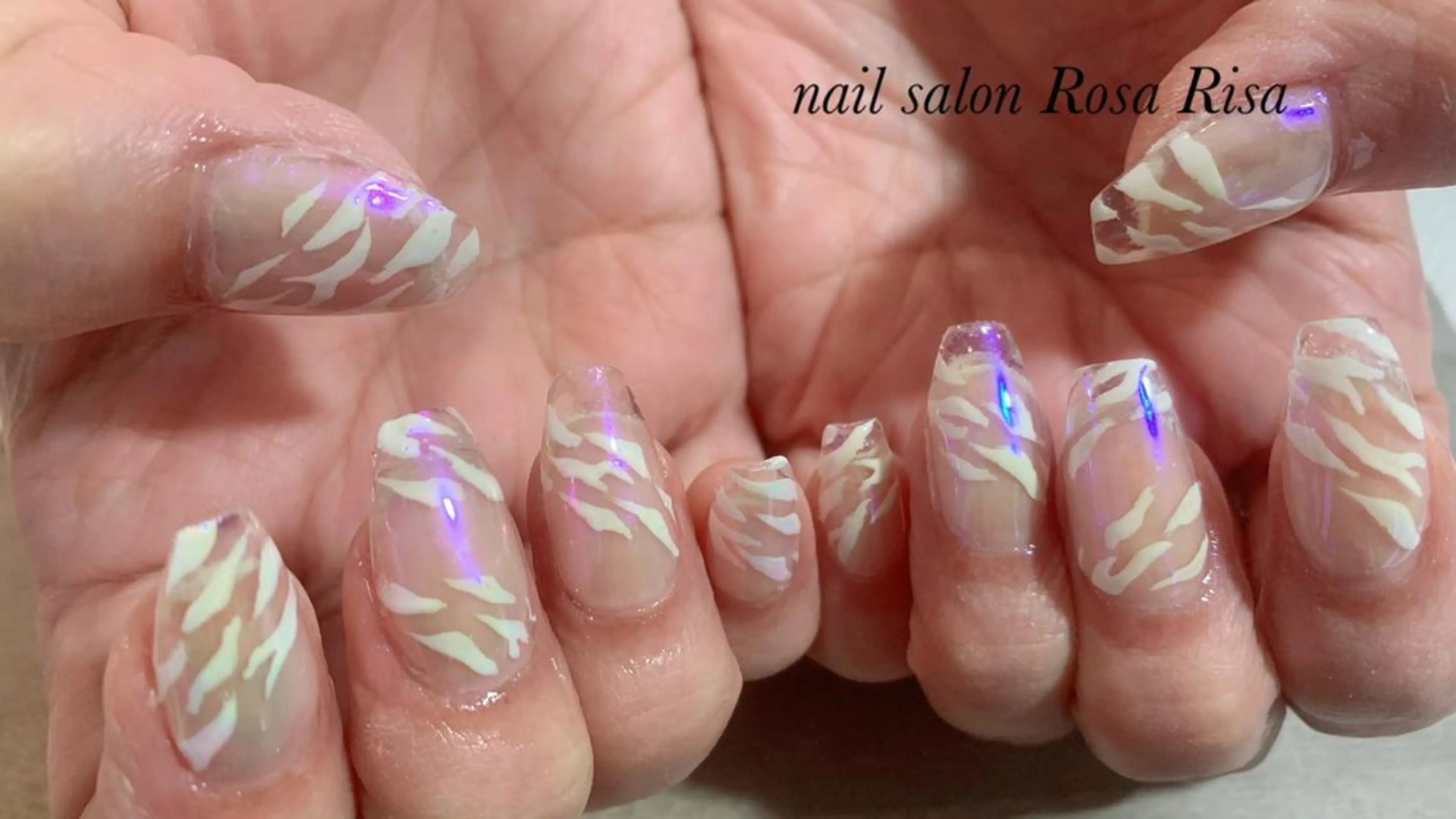 ミディアム ネイル アートネイル ハンドネイル ネイルスタジオ シェイクユアハンズのネイルデザイン