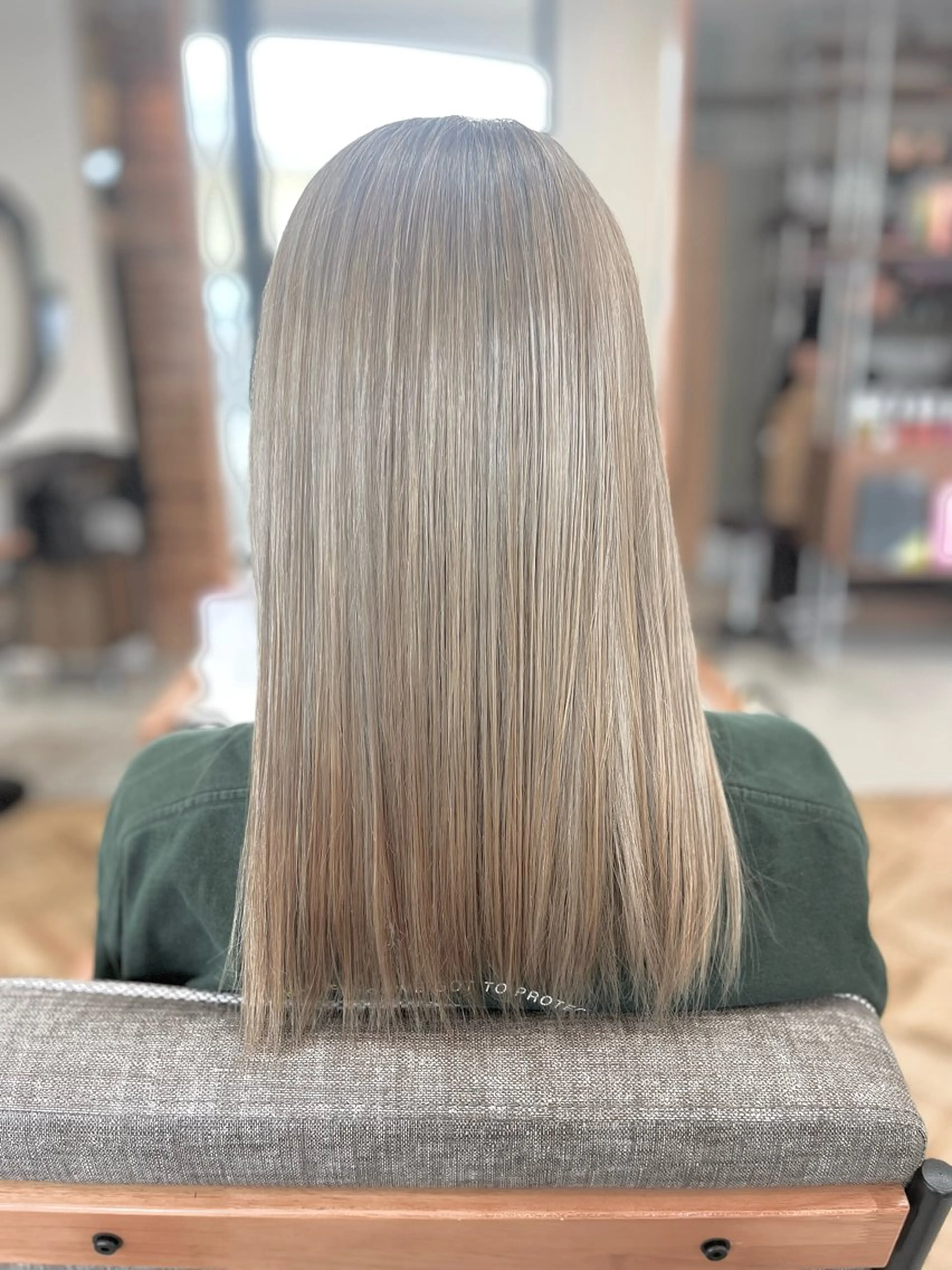 セミロング カラー ベージュカラー ミルクティーベージュ ヘアカラー 仙台/髪質改善/艶髪 🫧ｼｽﾞｸのヘアスタイル