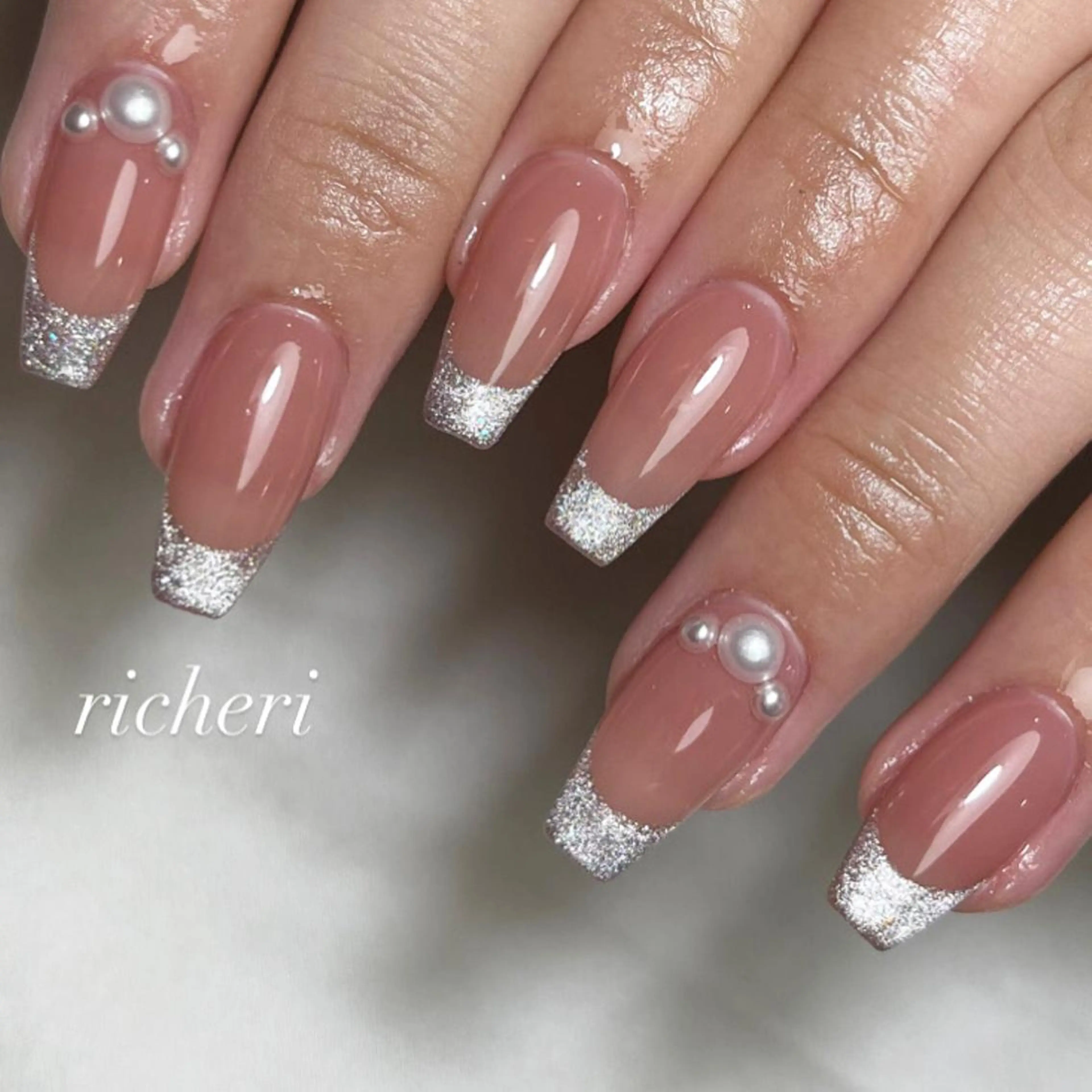 ミディアム ネイル ハンドネイル richeri beautyのネイルデザイン