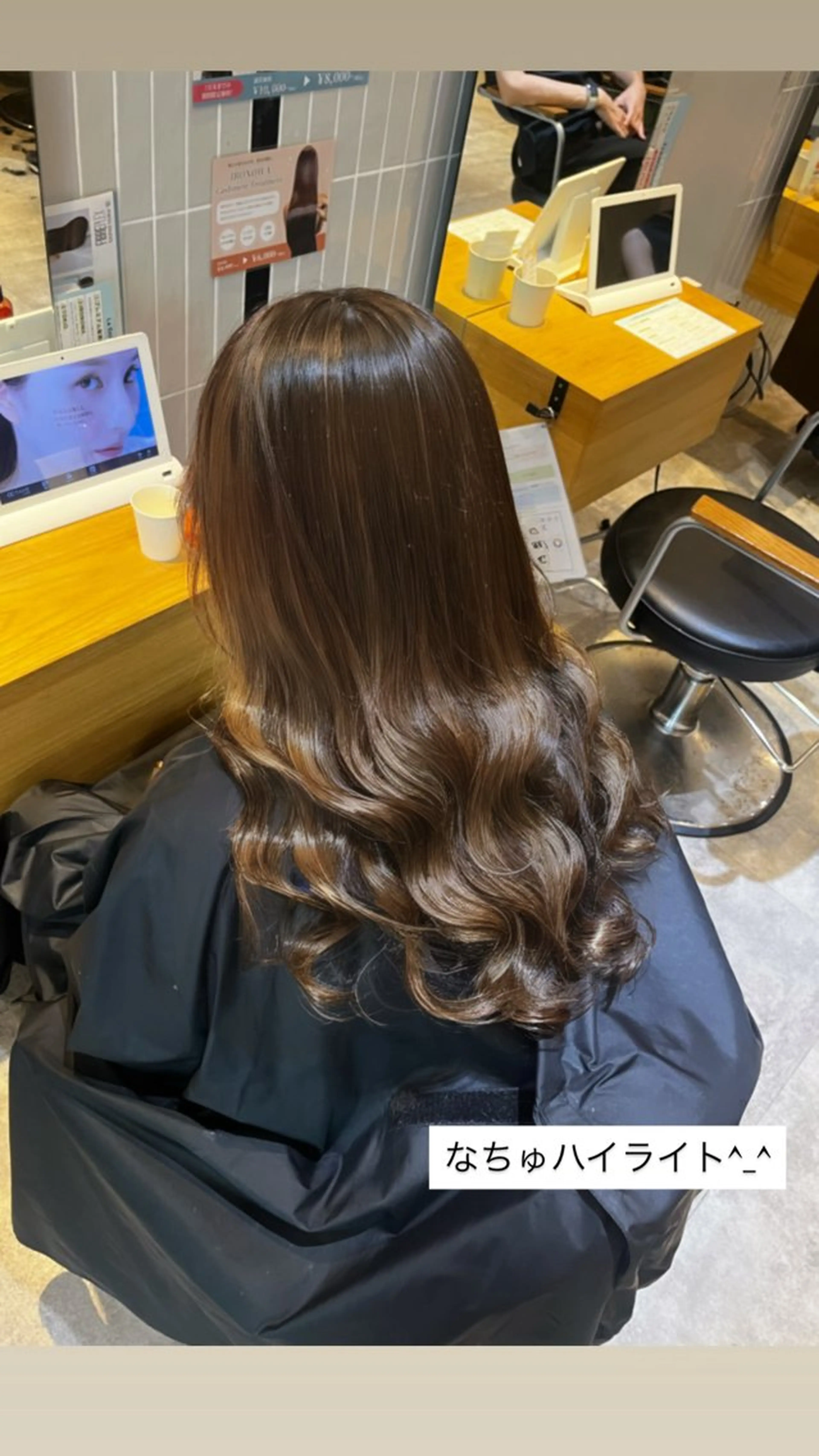 ロング カラー ブリーチ ケアブリーチ 透明感カラー ダブルカラー ハイライトカラー カット ヘアカラー トリートメント ヘアセット ラフィスヘアードープ所属・👑髪質改善wカラー /ハイトーン/アユカのヘアスタイル