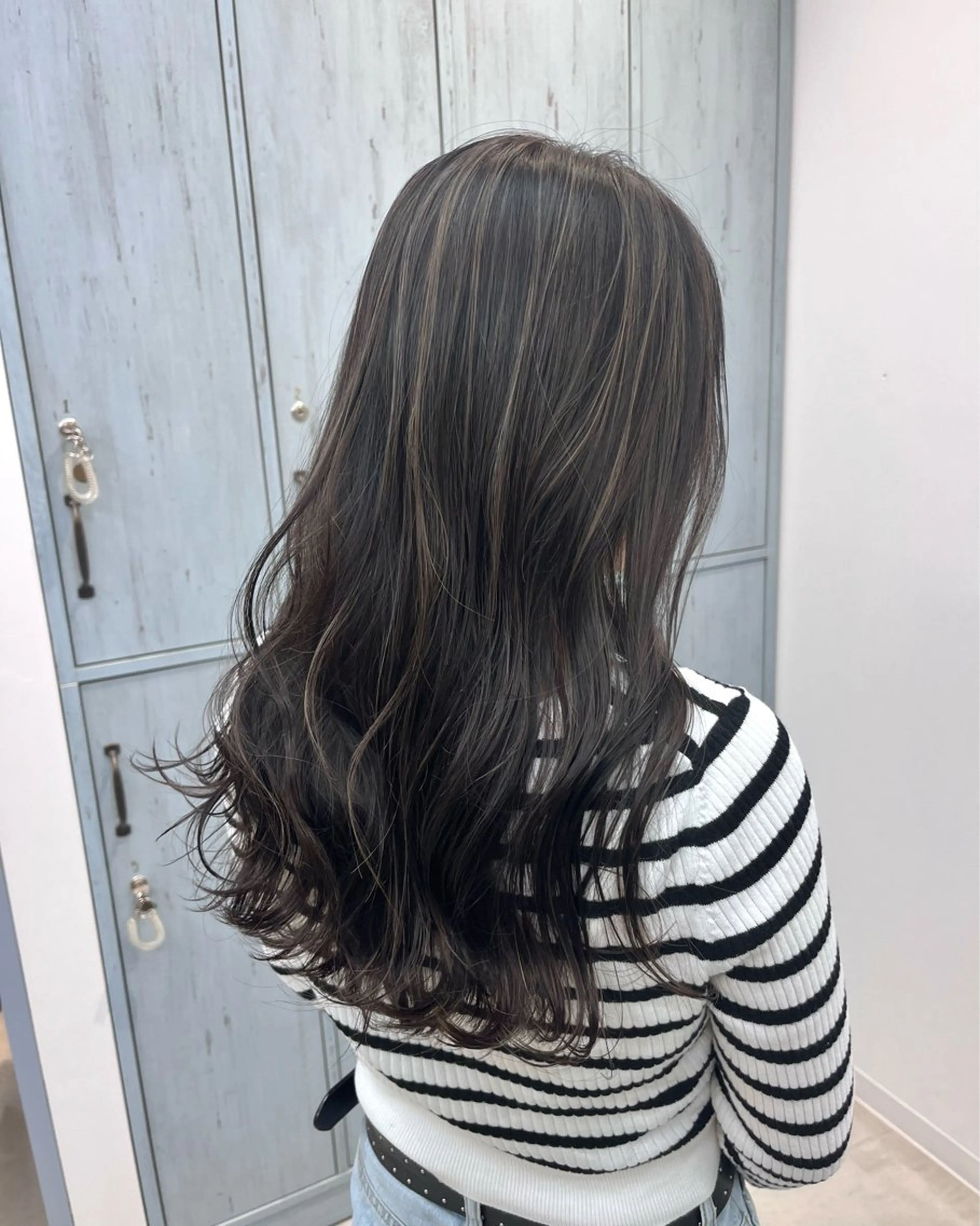 カラー YUME/ ブリーチ／ハイライトのヘアスタイル