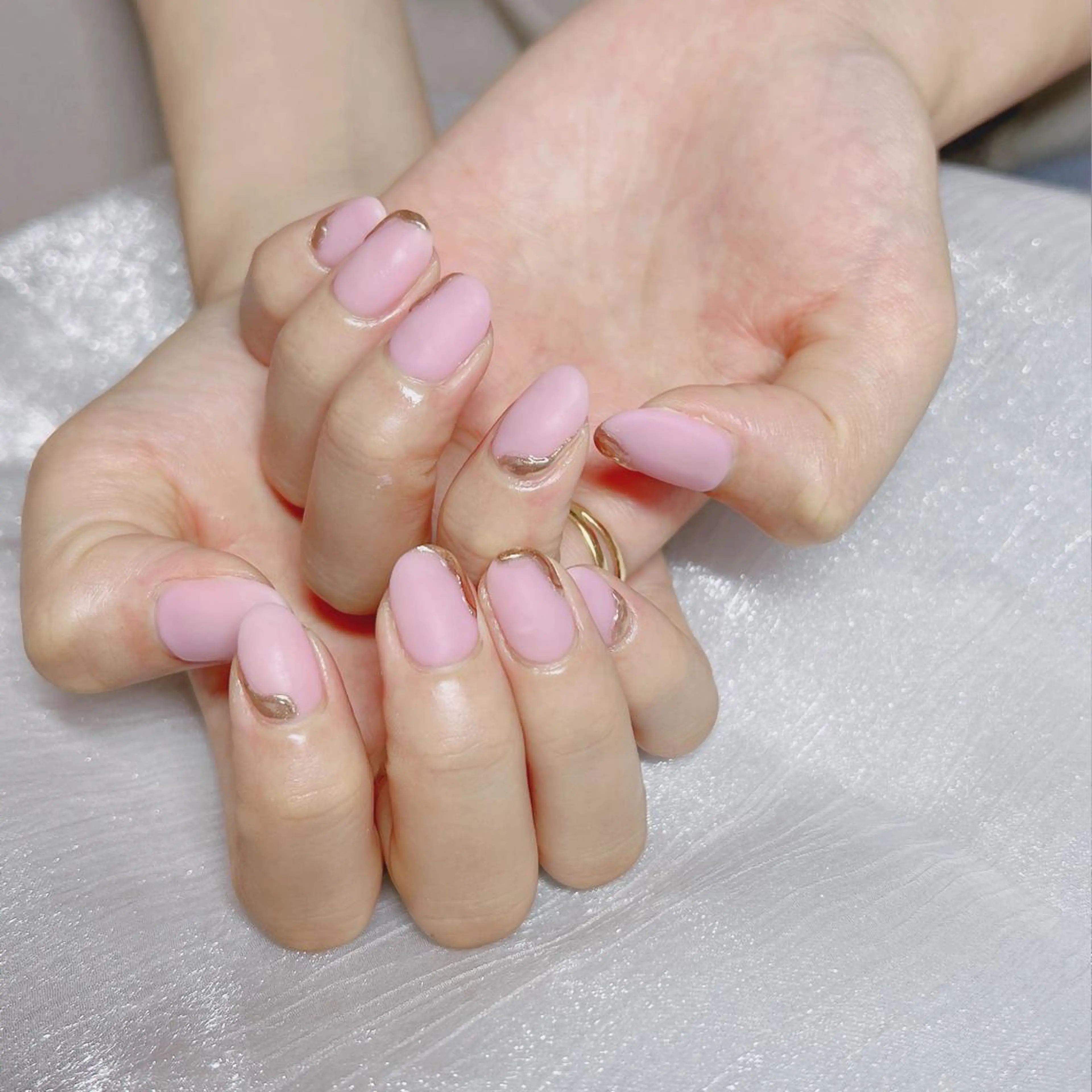 ネイル オーロラネイル フットネイル フレンチネイル ジェルネイル 韓国ネイル ハンドネイル ハンドケア 【ENサロン】 Rei🎀Nailのネイルデザイン