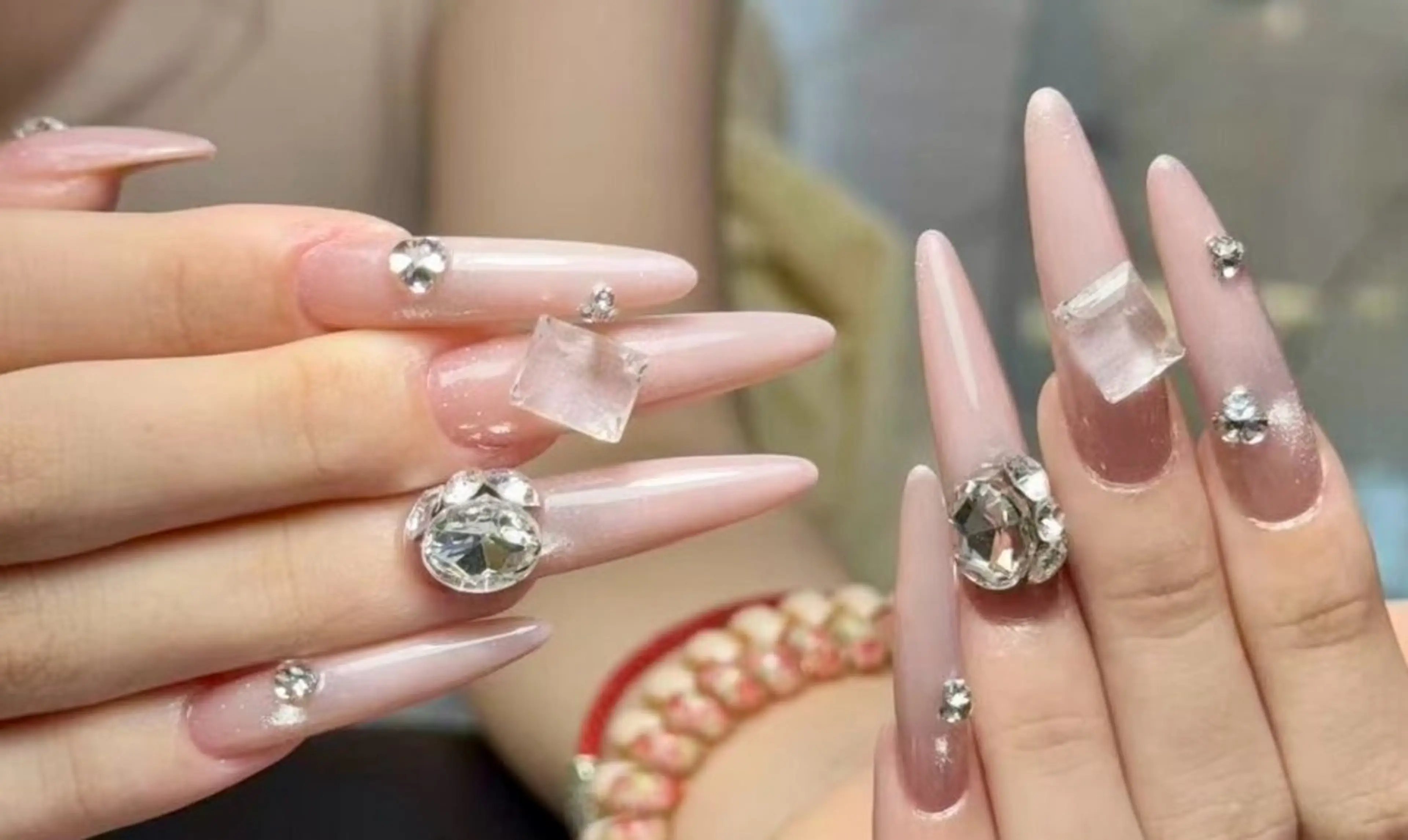 ネイル 高木 維麗絲のネイルデザイン