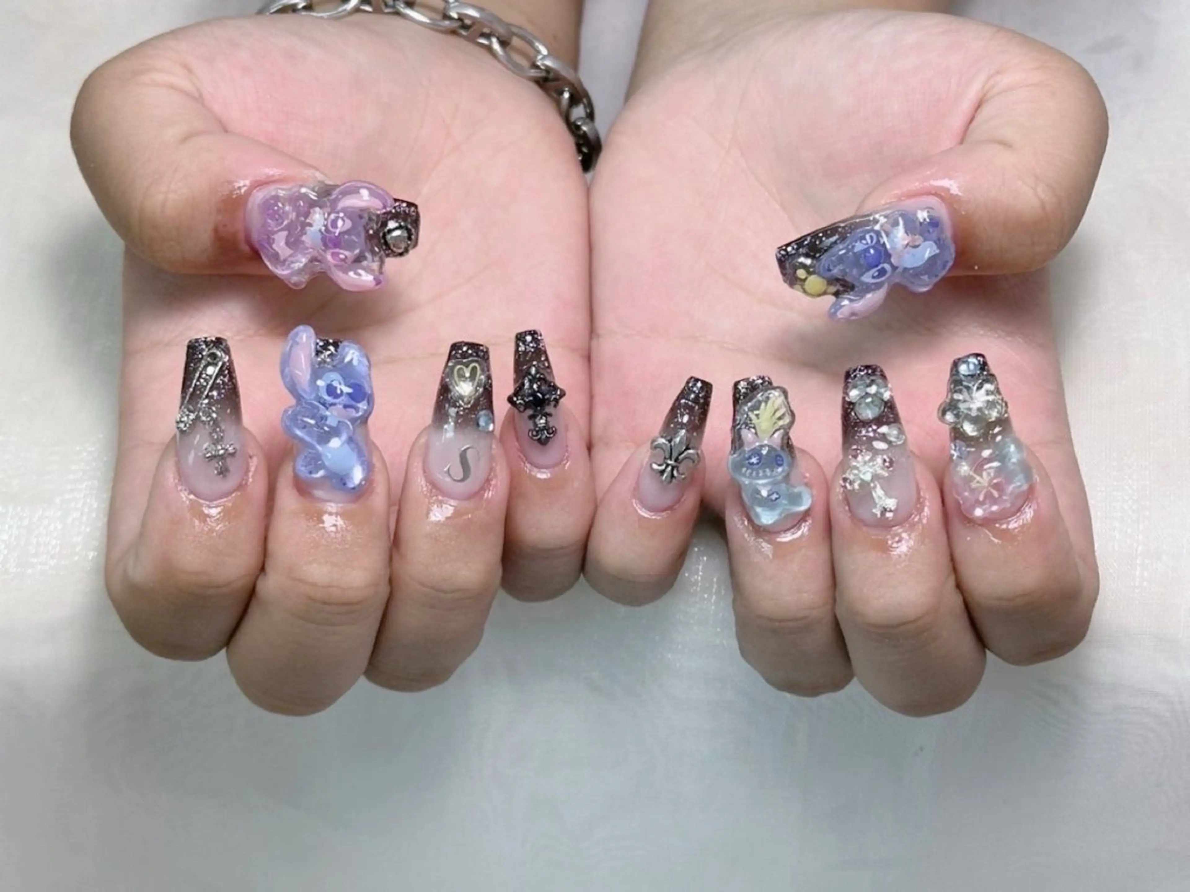 ネイル lucky nail 歌舞伎町のネイルデザイン