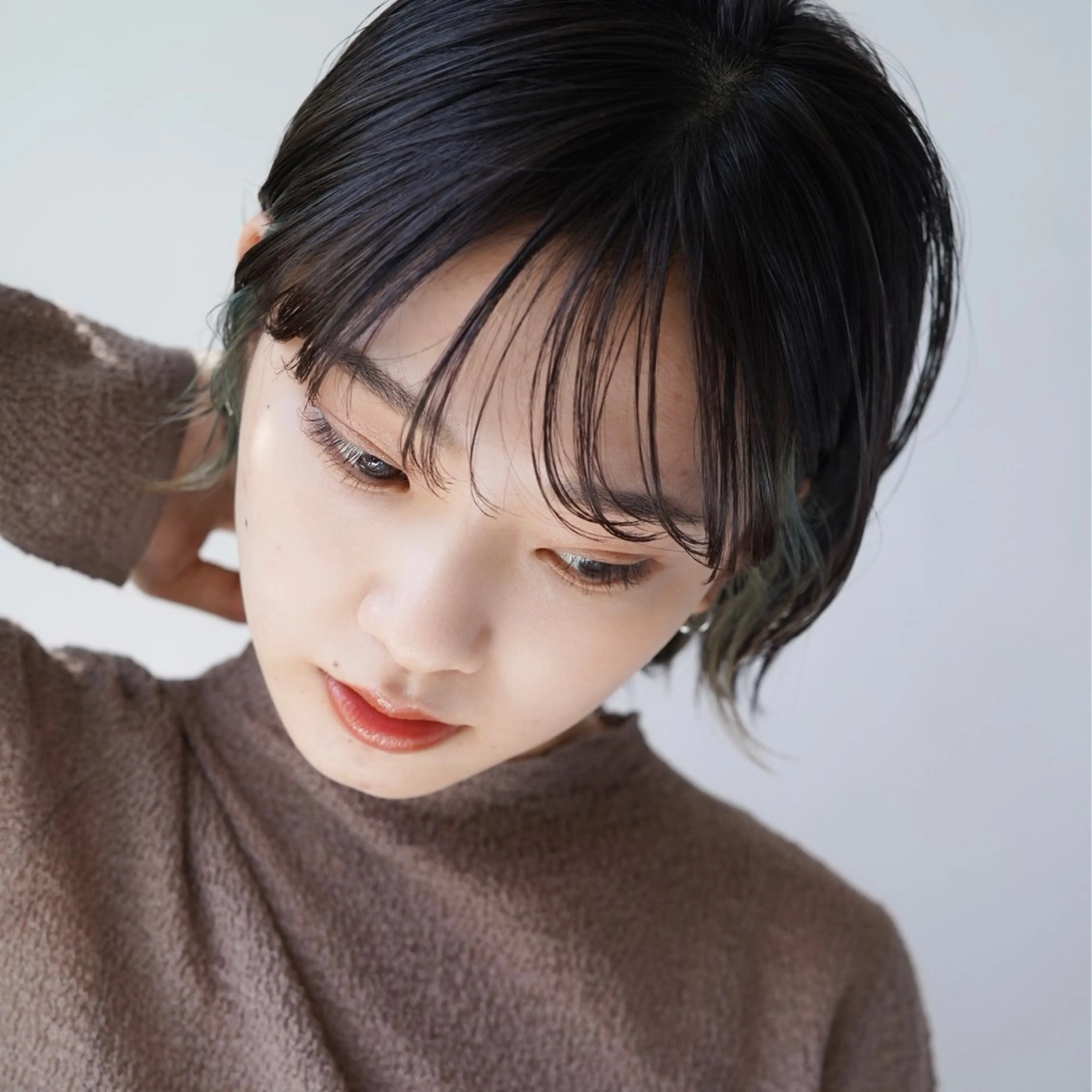 ショート ボブ 髪質改善 レイヤーカット ショートヘア カット ヘアカラー トリートメント foto所属・𝐁𝐋𝐔𝐄𝐓 /代表 / 荒井史行のヘアスタイル