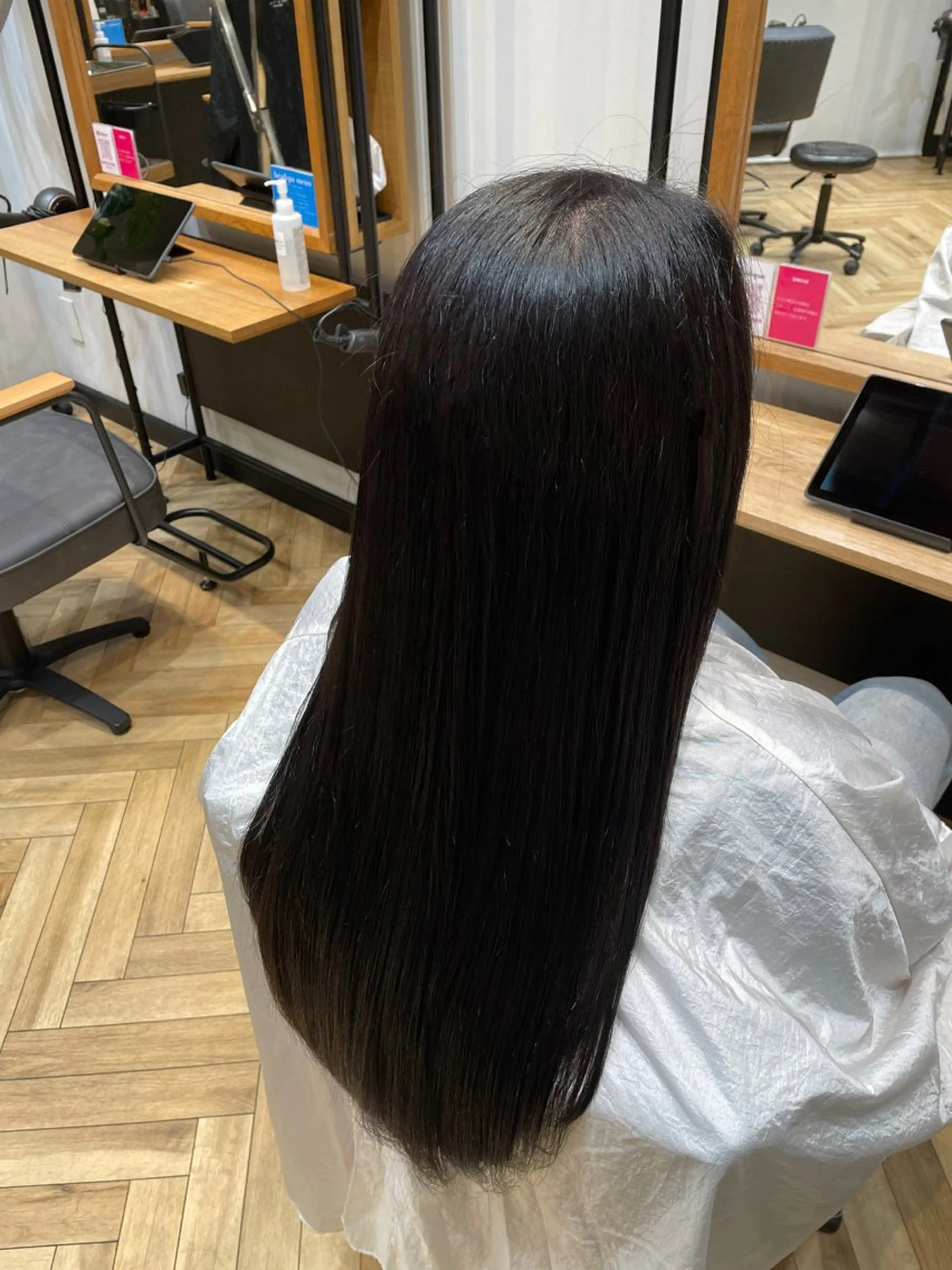 カラー 黒髪 ブルーカラー ブルーブラック 望恵🌸 韓国🇰🇷スタイルのヘアスタイル